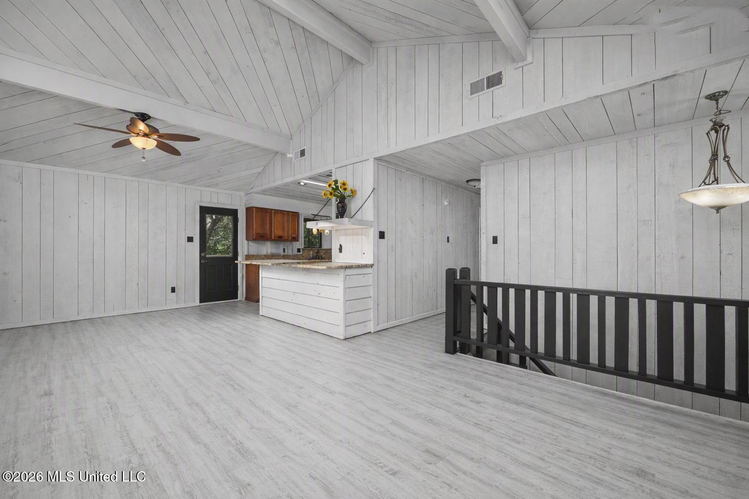 7417 Bluff Point Road Property Photo 4