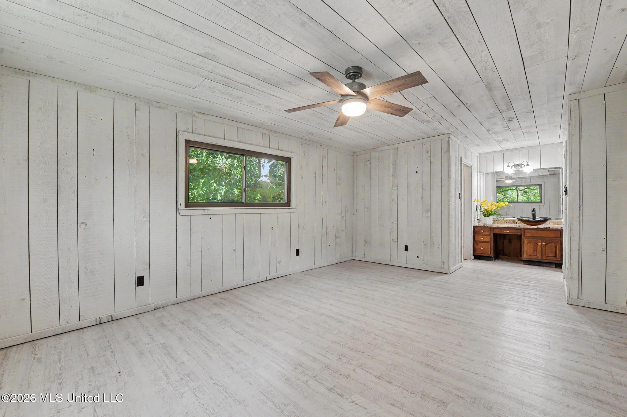 7417 Bluff Point Road Property Photo 11