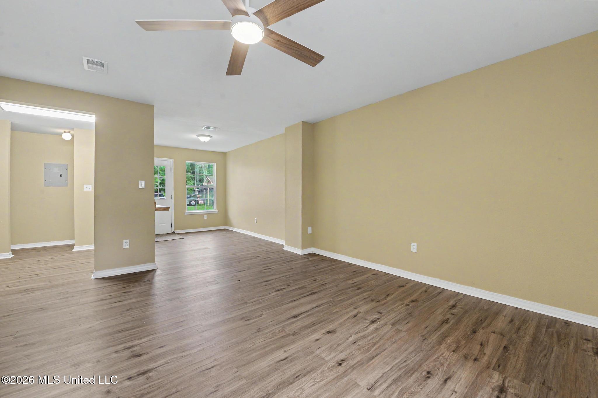 10481 Cal Lane Property Photo 3