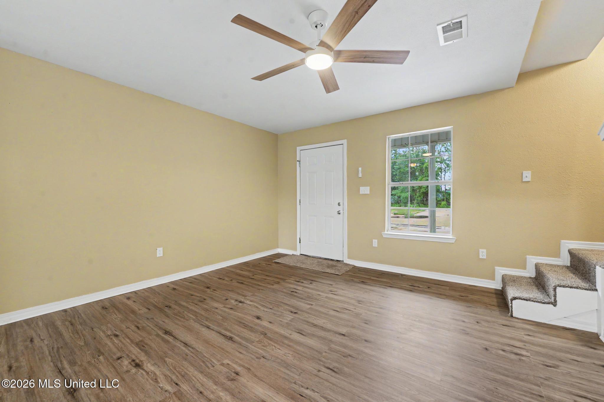 10481 Cal Lane Property Photo 4