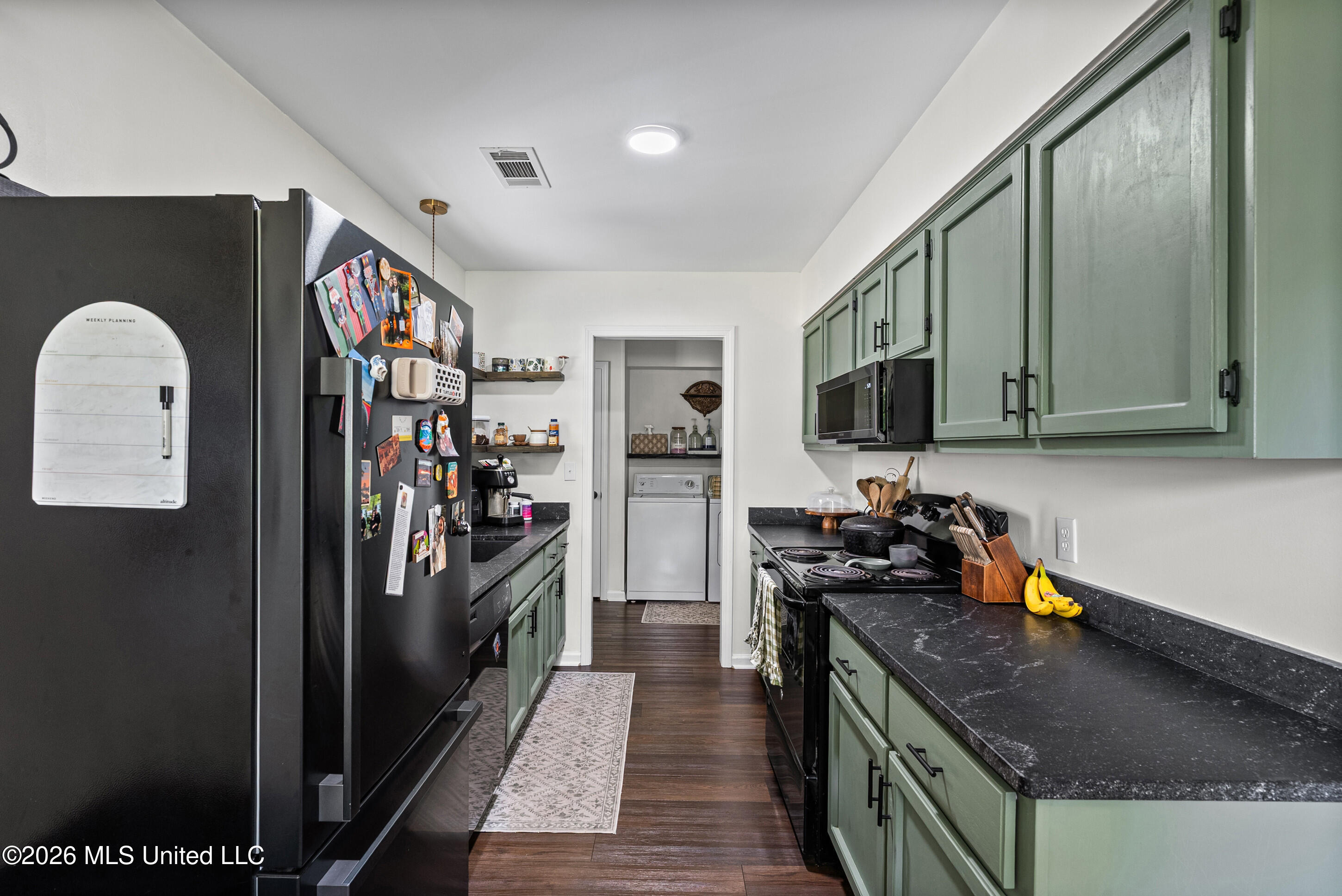 203 Lanelle Cove Property Photo 8
