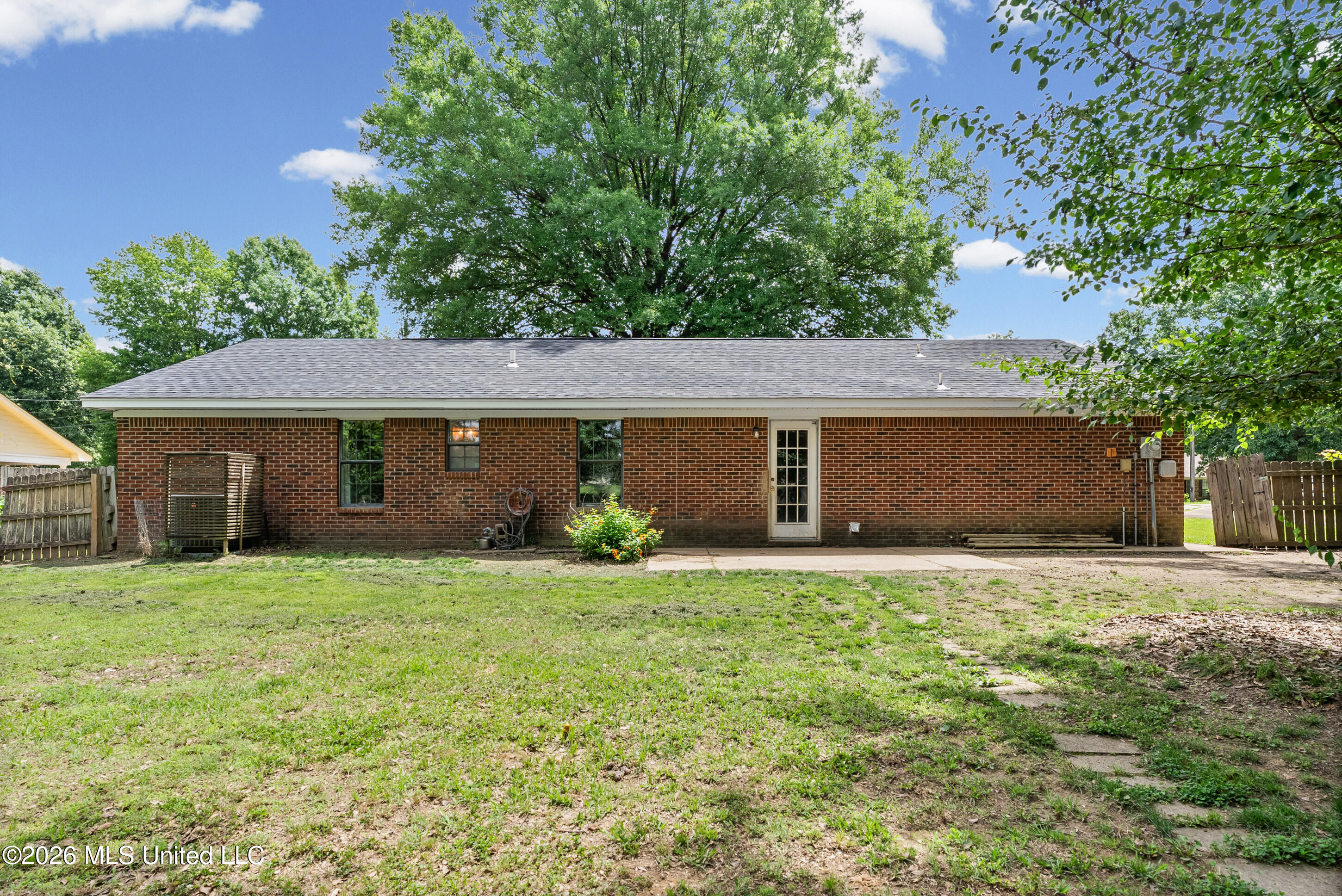 203 Lanelle Cove Property Photo 23
