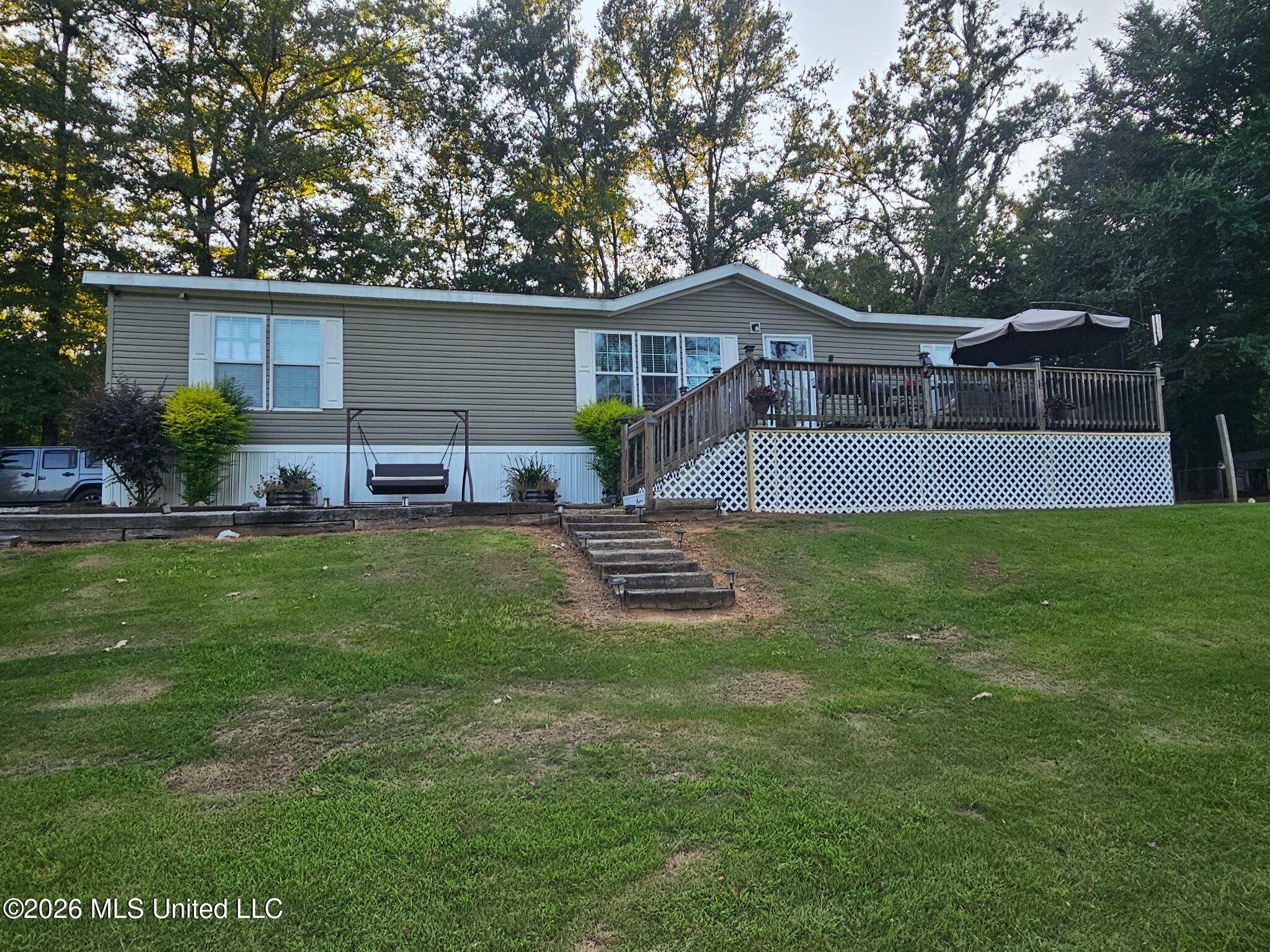 439 County Road 444 Property Photo 2