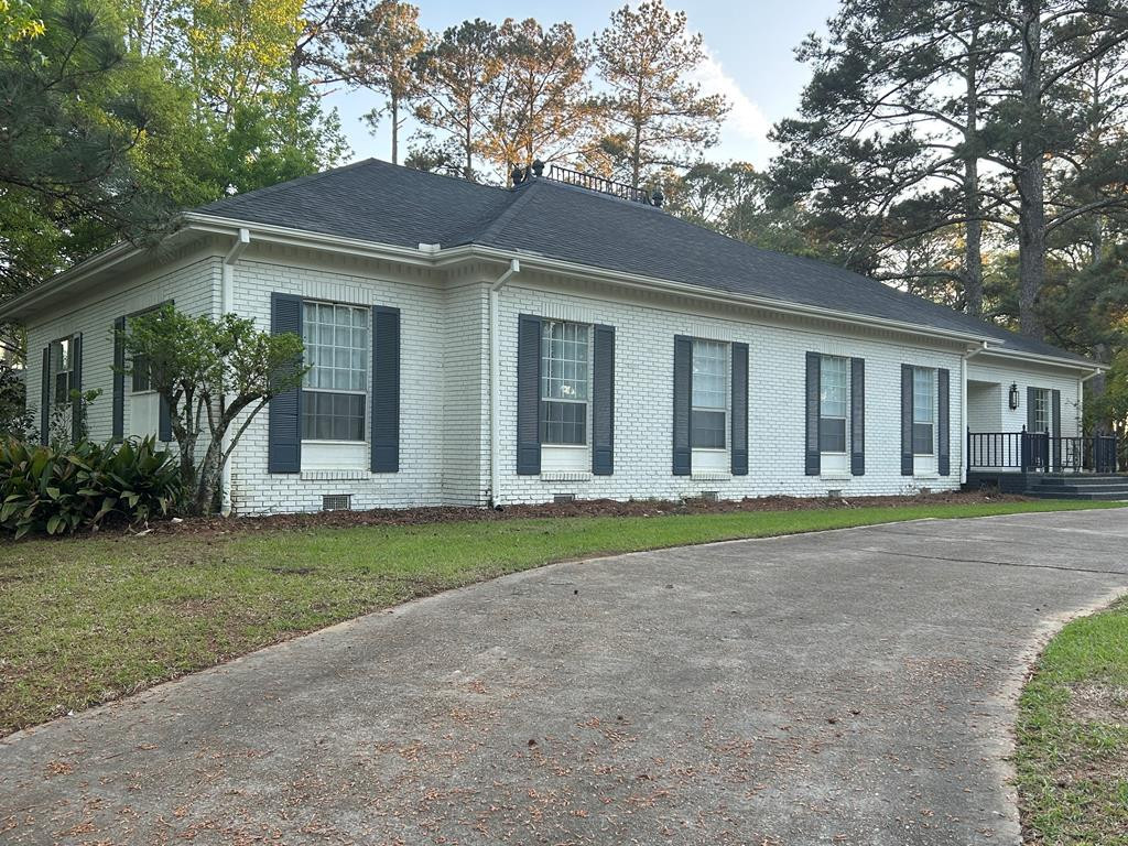 1605 Lissa Drive Property Photo 3