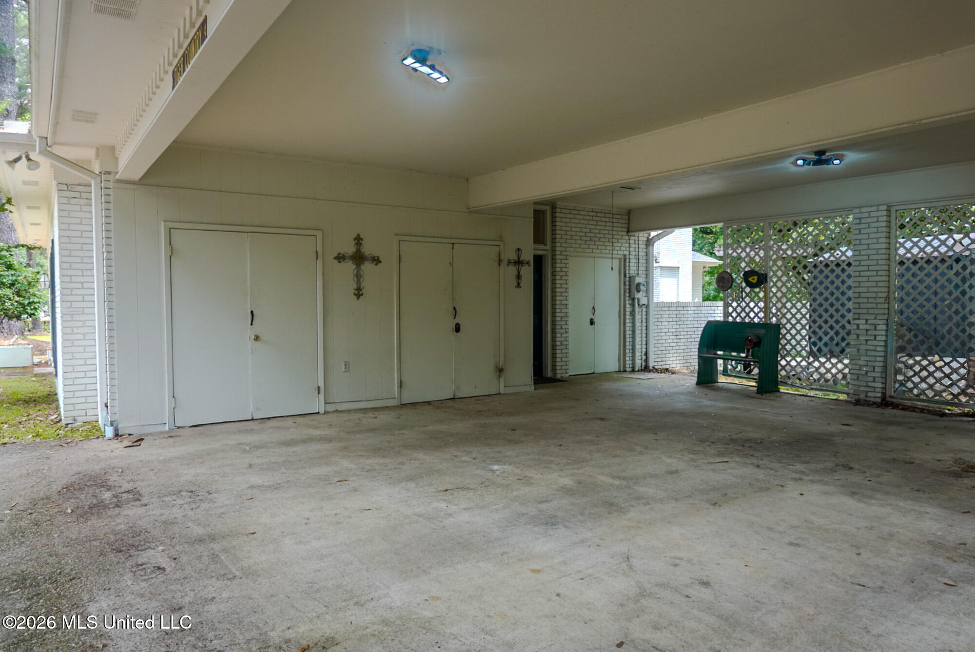 1605 Lissa Drive Property Photo 7