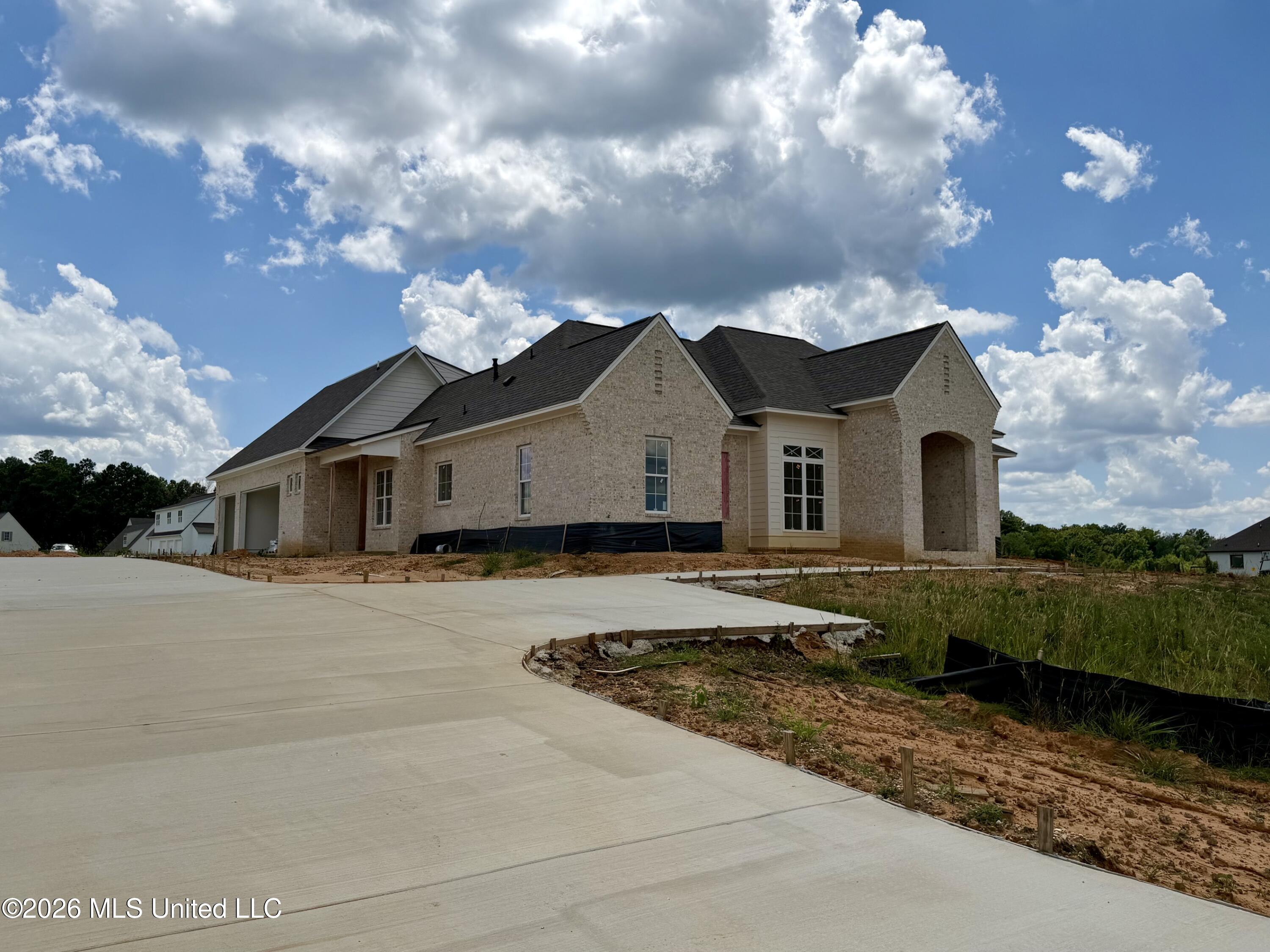 930 Mulberry Drive Property Photo 2
