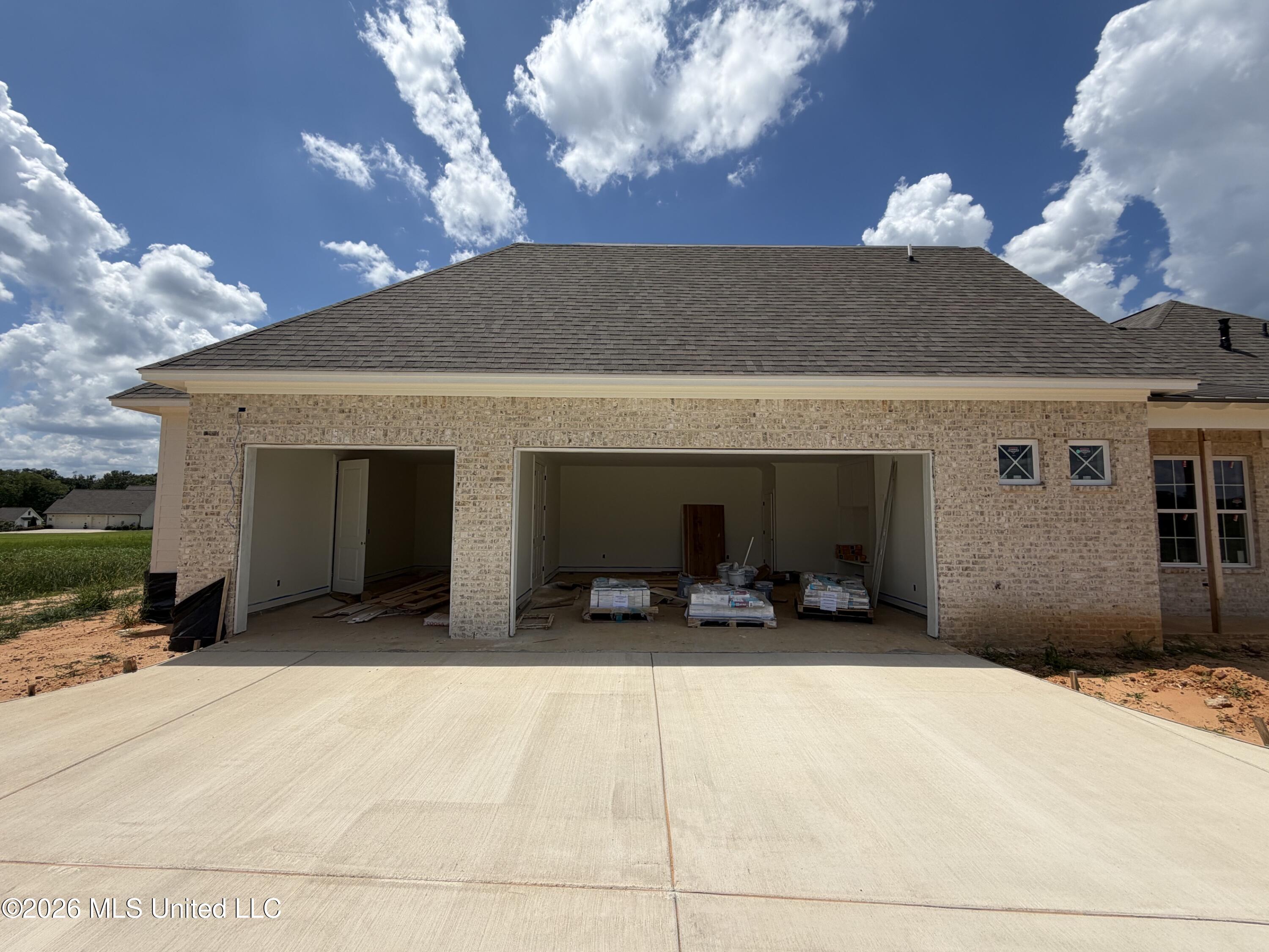 930 Mulberry Drive Property Photo 4