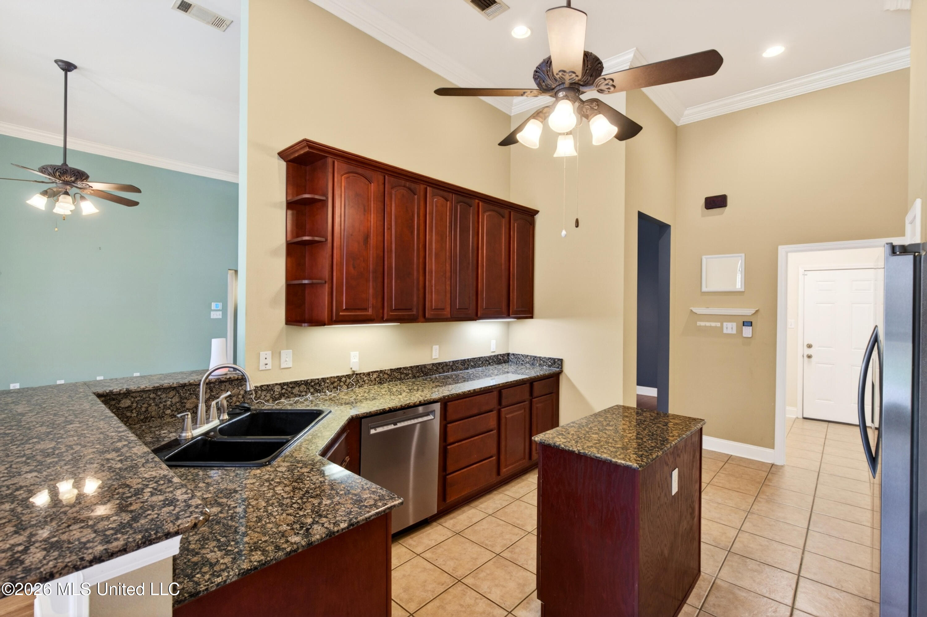 63723 N Diamondhead Drive Property Photo 14