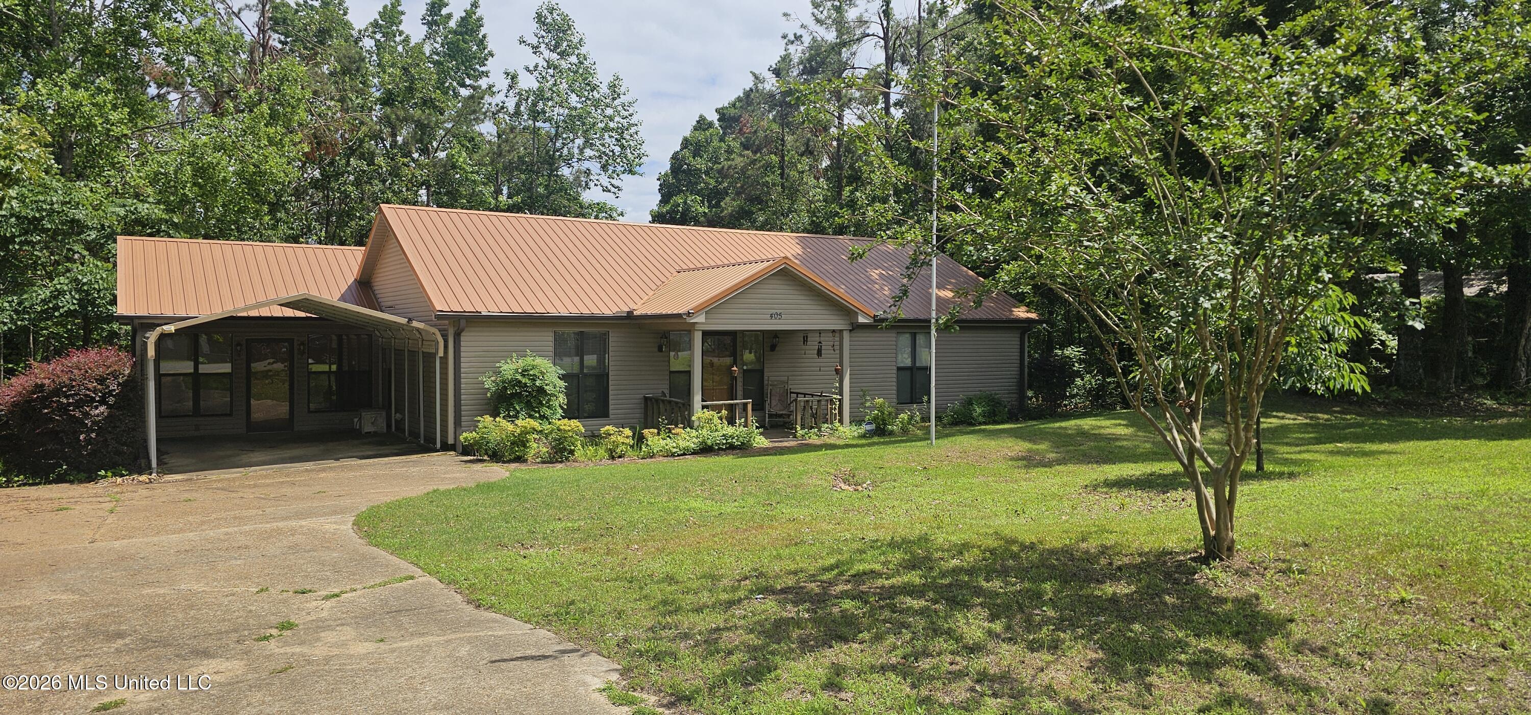 405 Chickasaw Road Property Photo 1