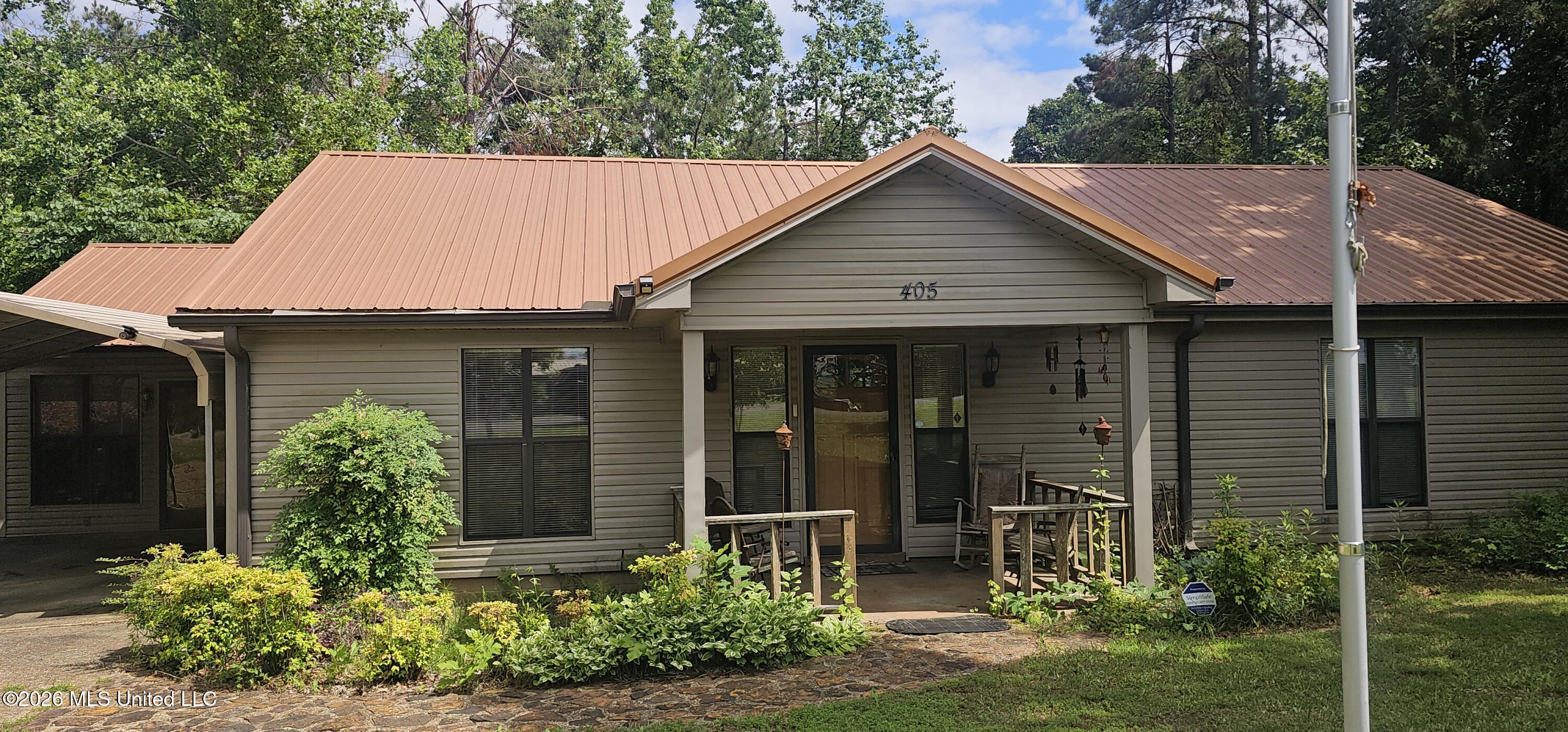 405 Chickasaw Road Property Photo 2