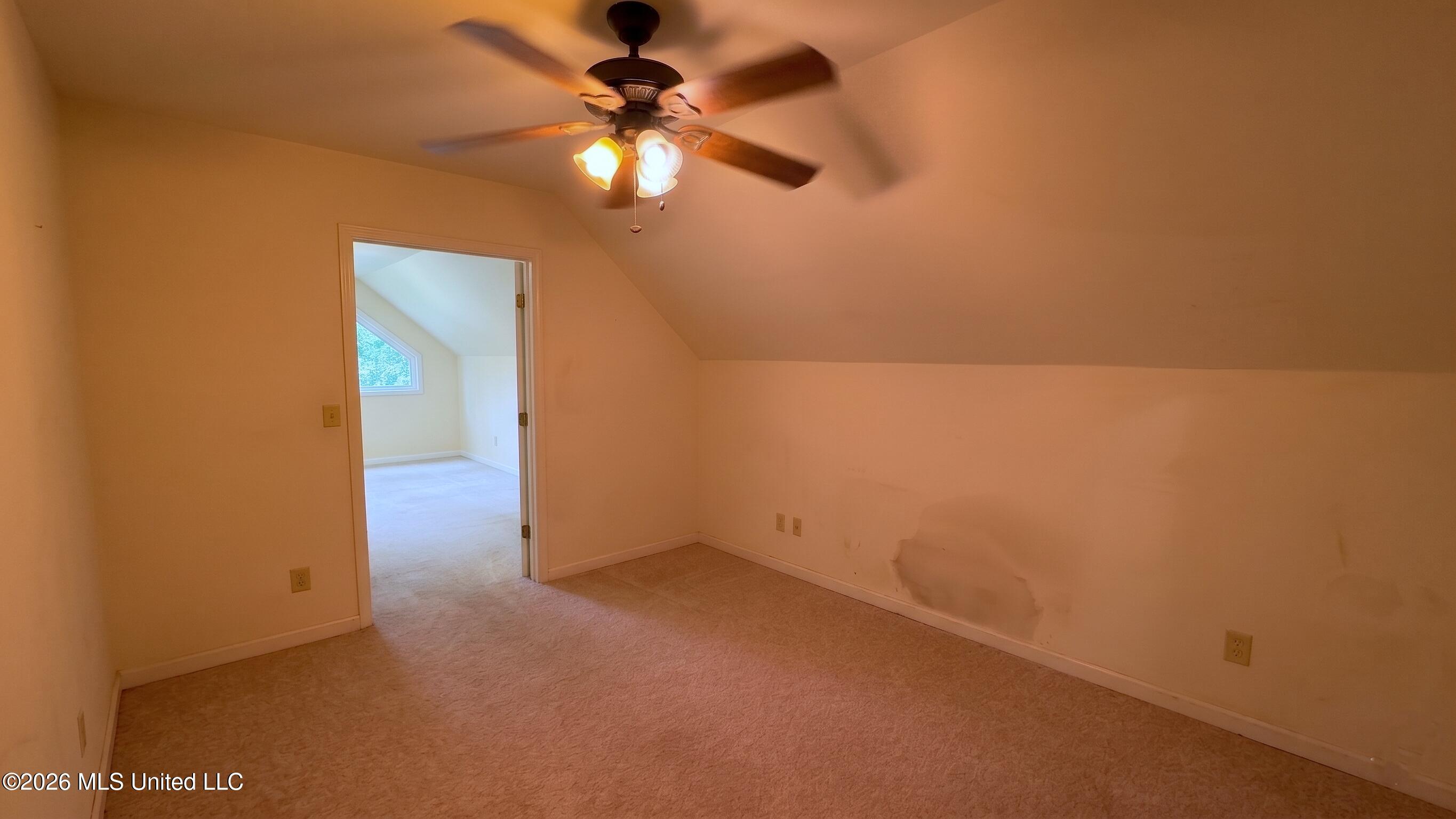 25 Woodlawn Drive Property Photo 6