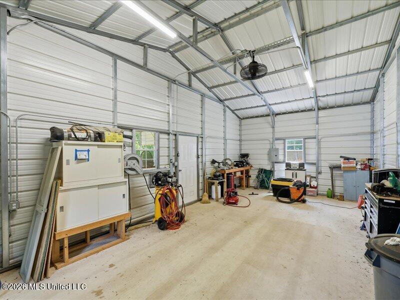 4525 N Midway Property Photo 15