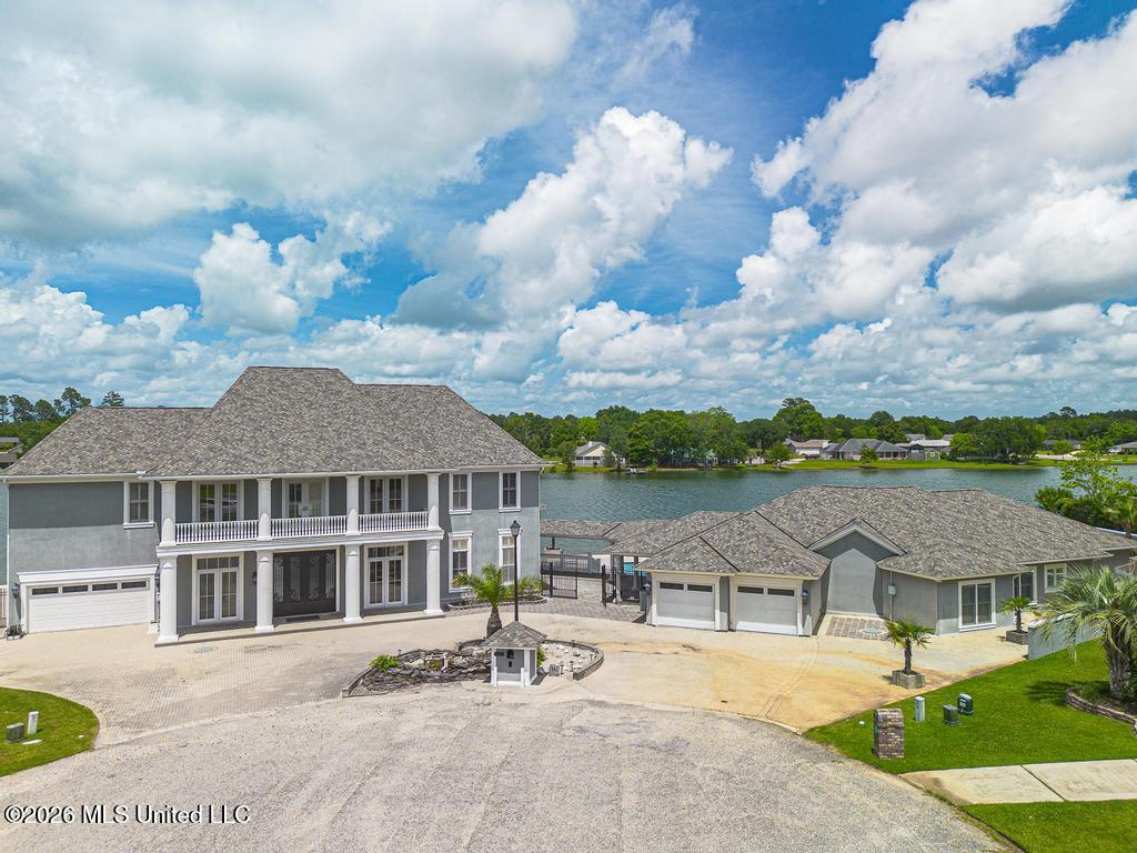 19384 Leeward Cove Property Photo 1
