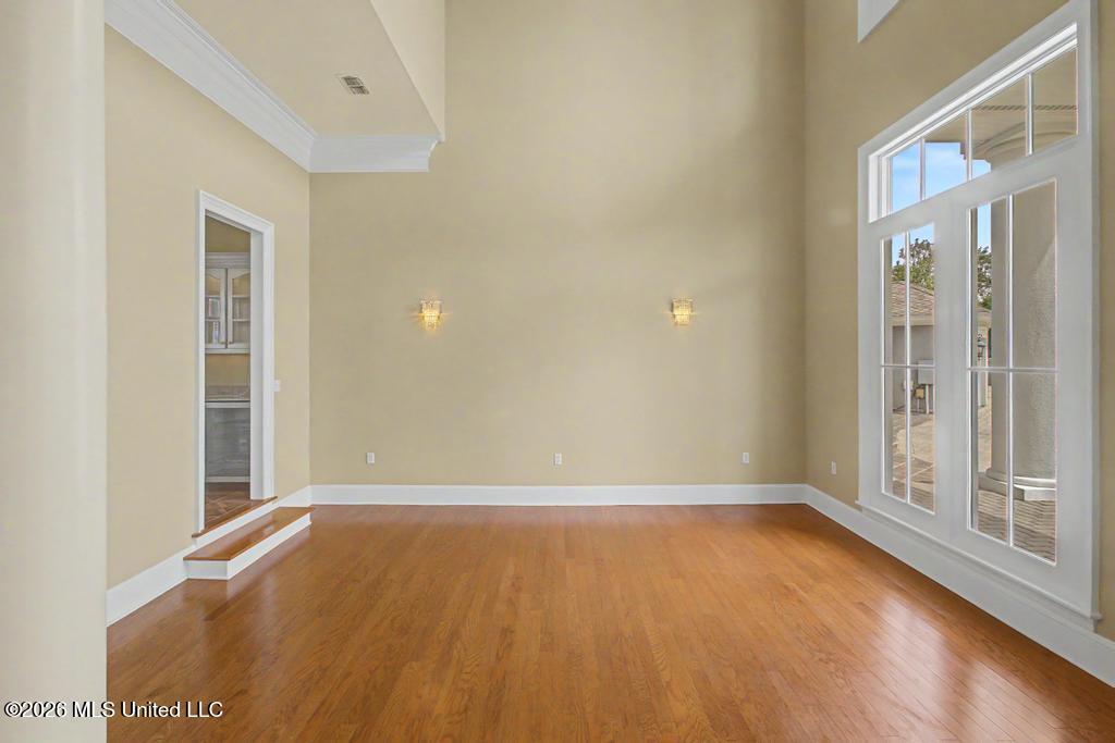19384 Leeward Cove Property Photo 5