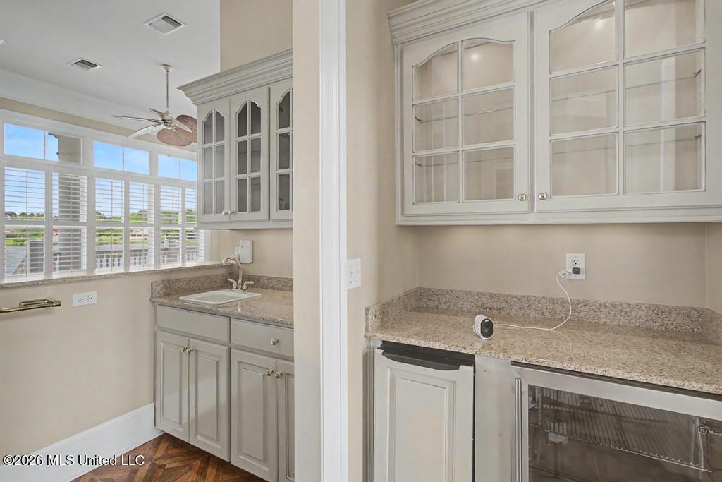 19384 Leeward Cove Property Photo 9