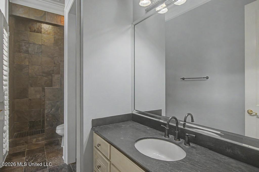 19384 Leeward Cove Property Photo 11
