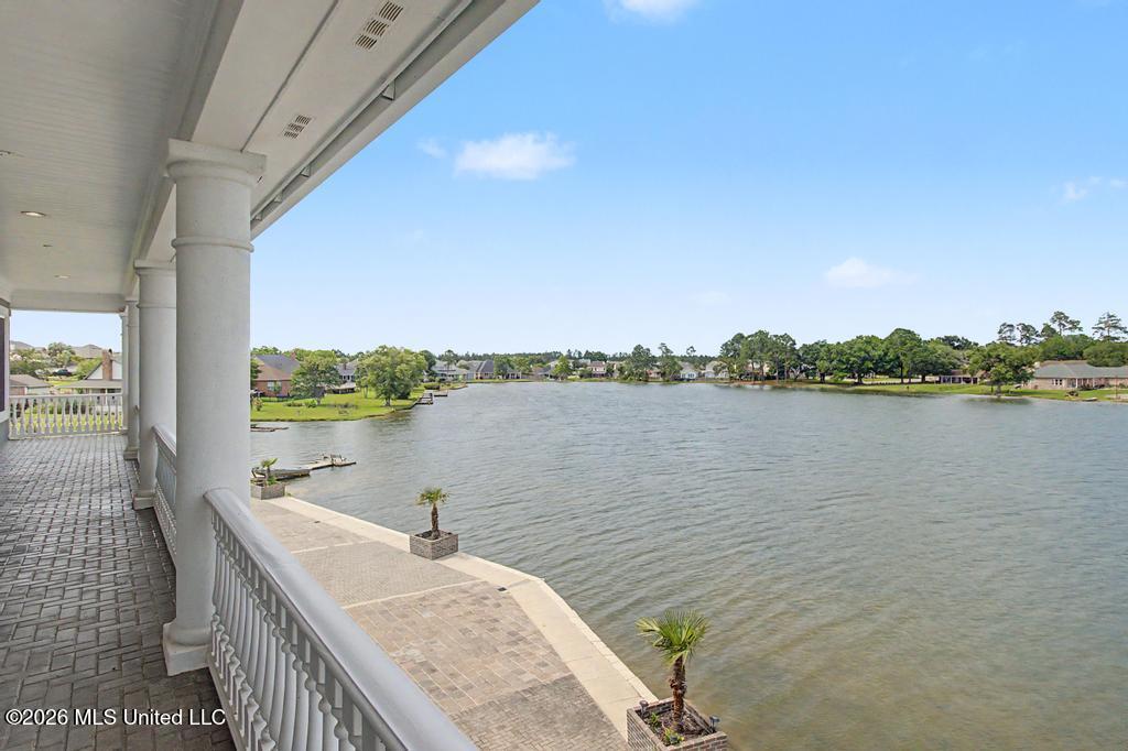 19384 Leeward Cove Property Photo 31