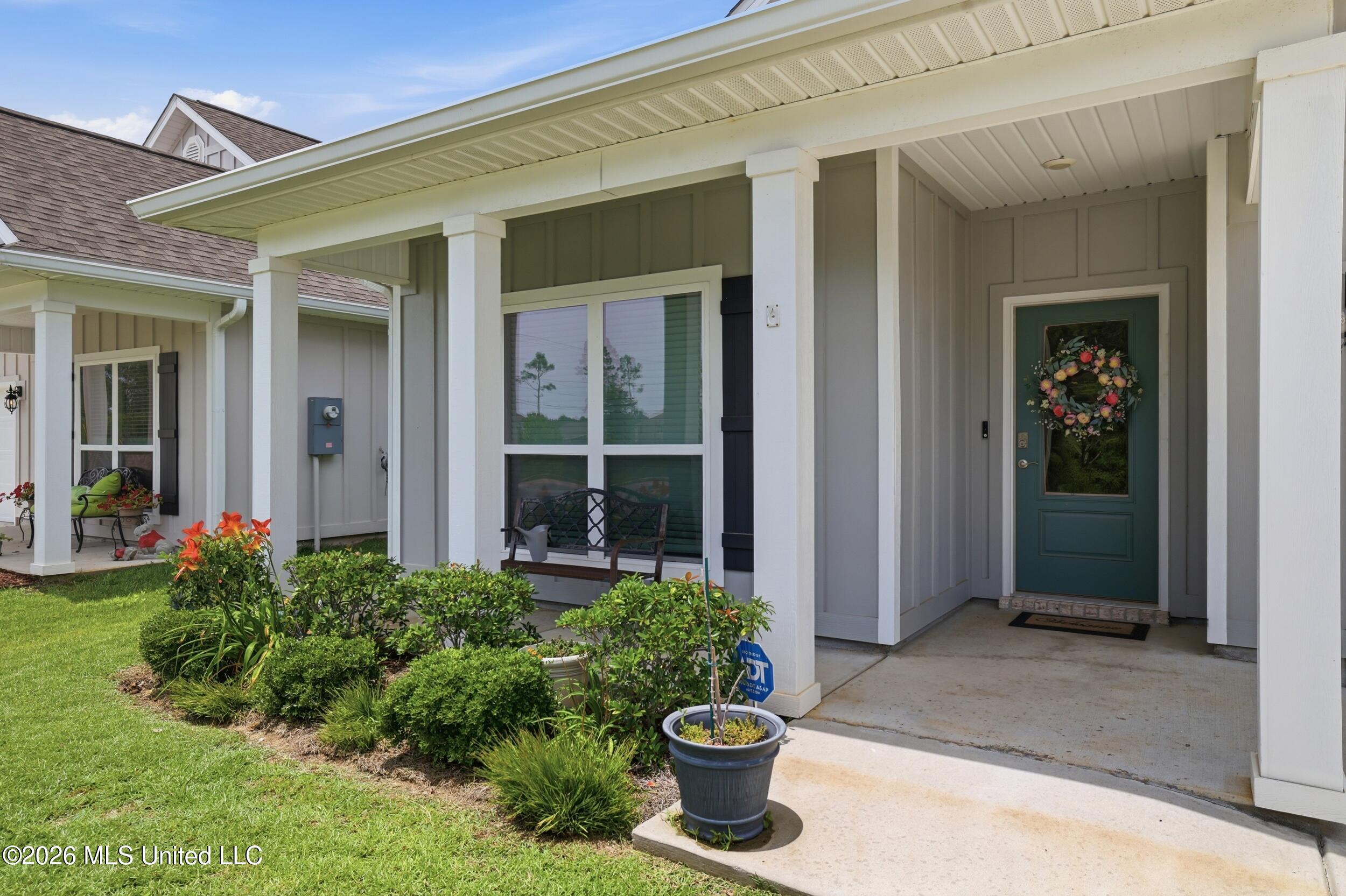 7812 Coral Lane Property Photo 4