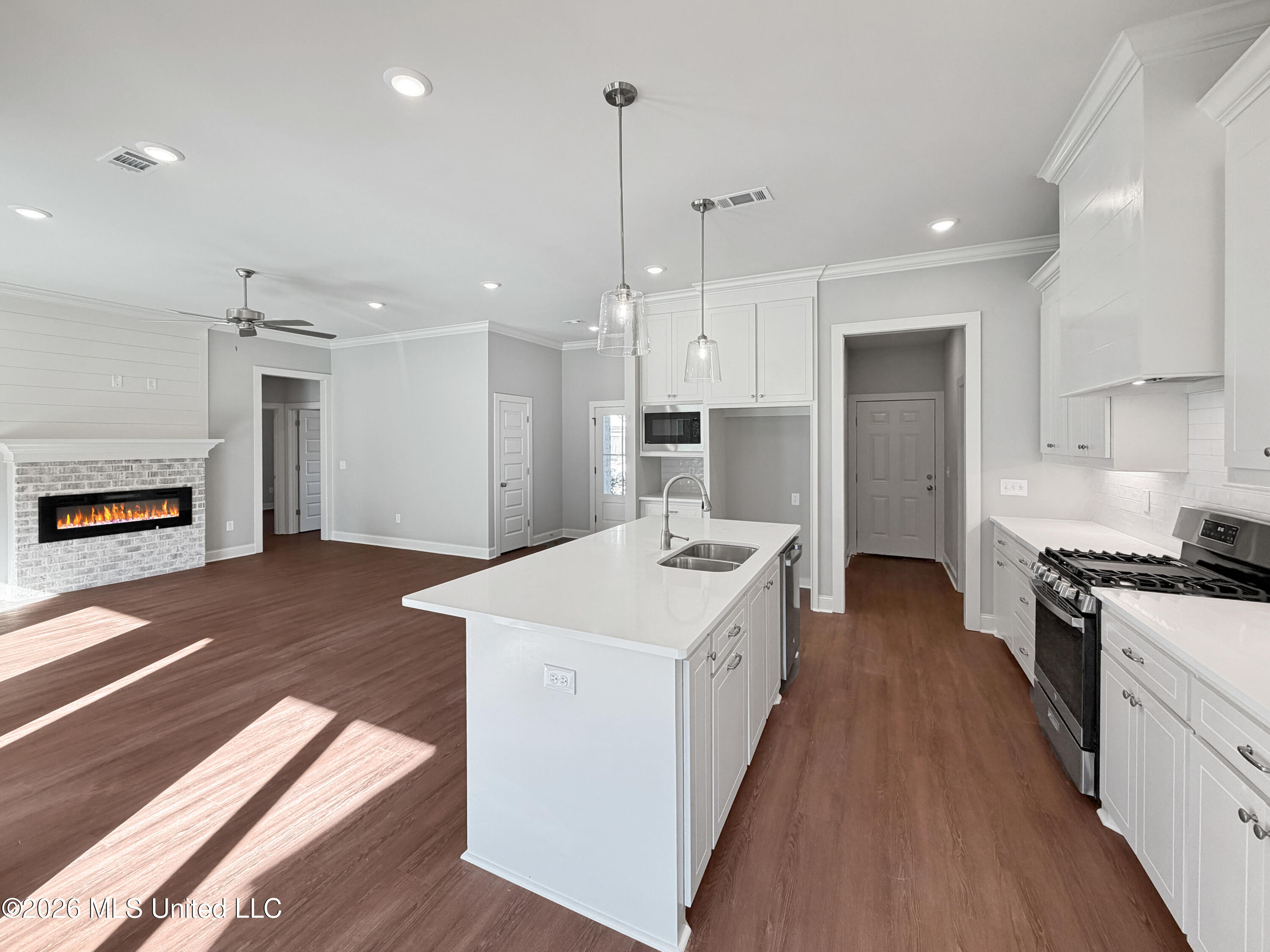 217 Anderson Oaks Drive Property Photo 10