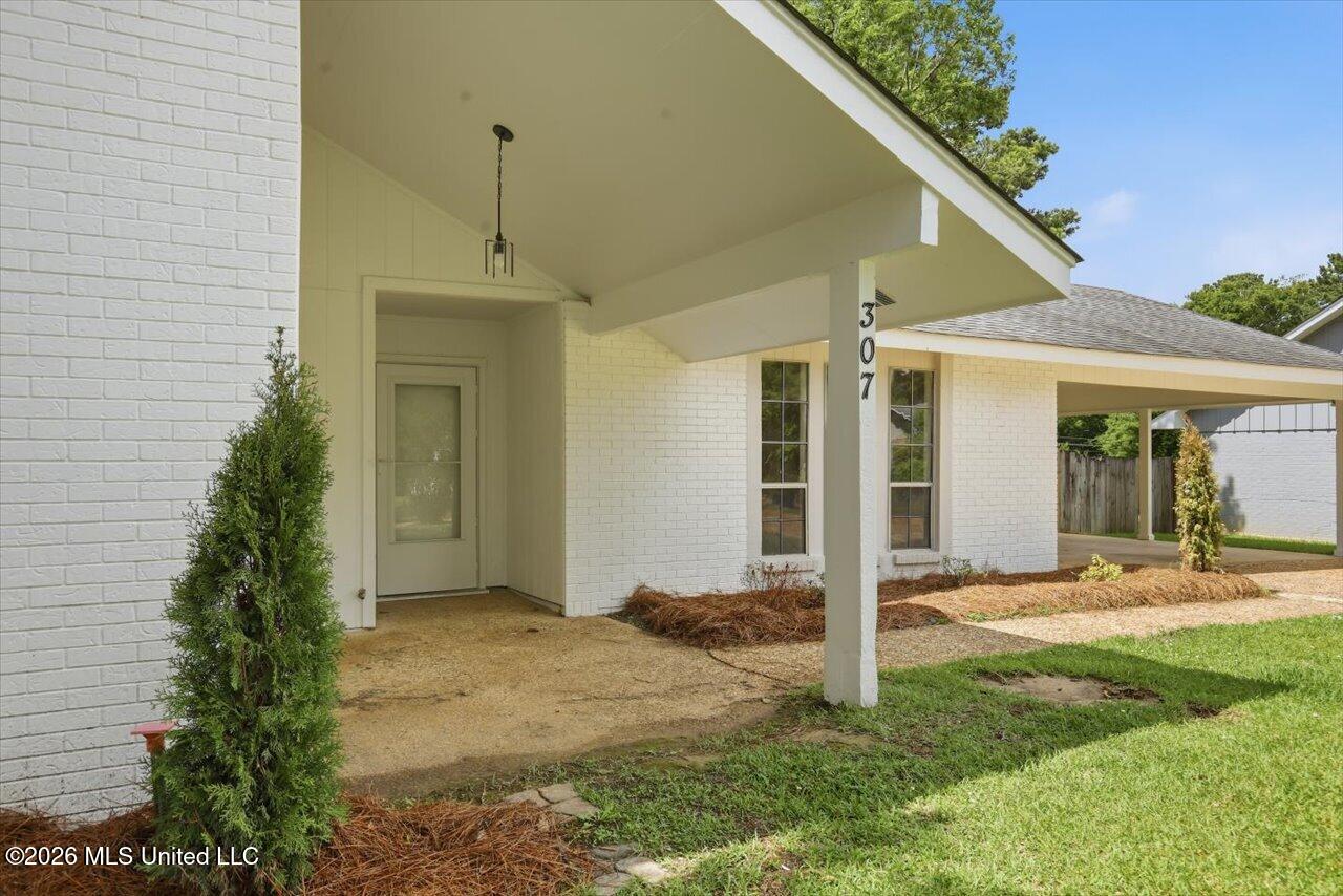307 Pear Orchard Circle Property Photo 5