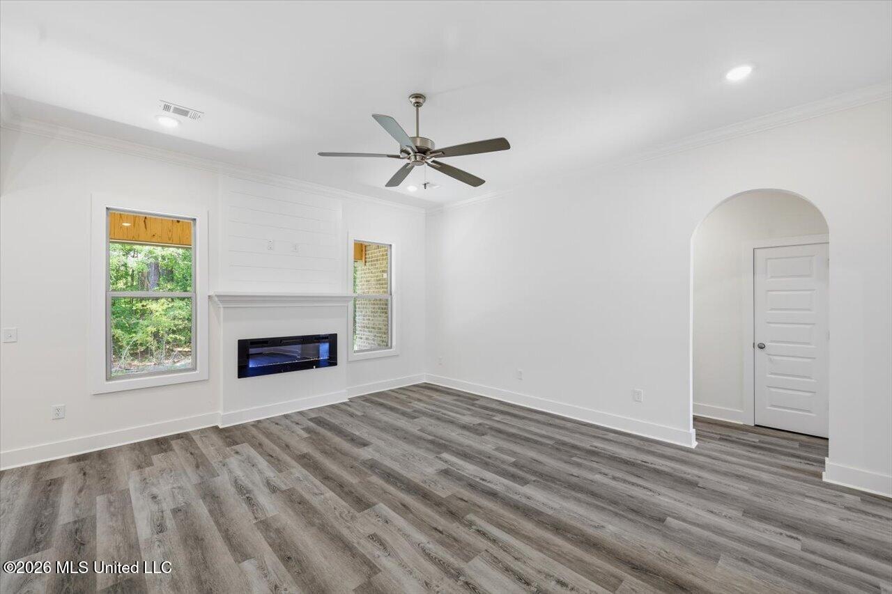 222 New Haven Lane Property Photo 6