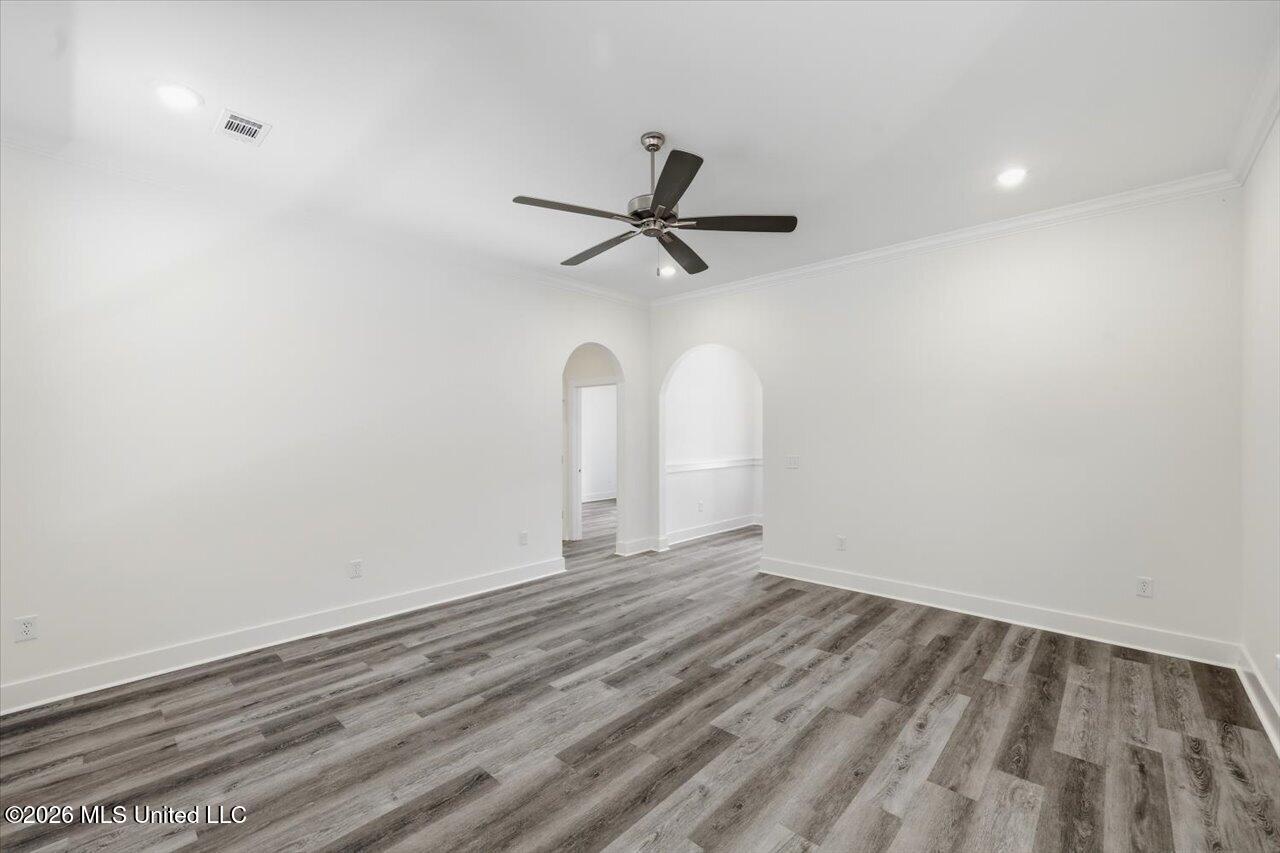 222 New Haven Lane Property Photo 7