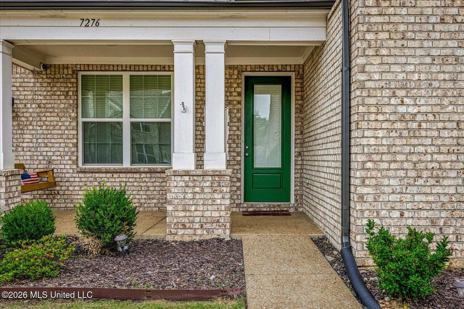 7276 Edgewater Drive Property Photo 4
