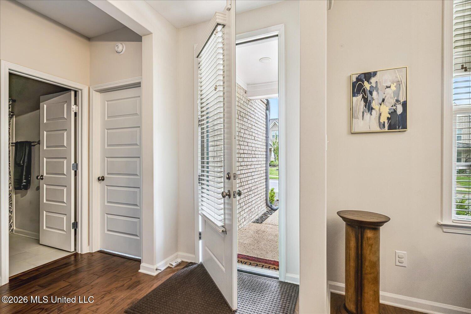 7276 Edgewater Drive Property Photo 5