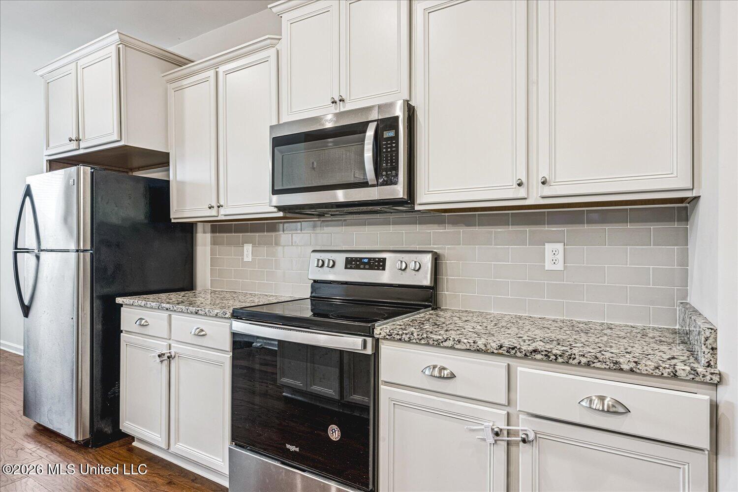 7276 Edgewater Drive Property Photo 12