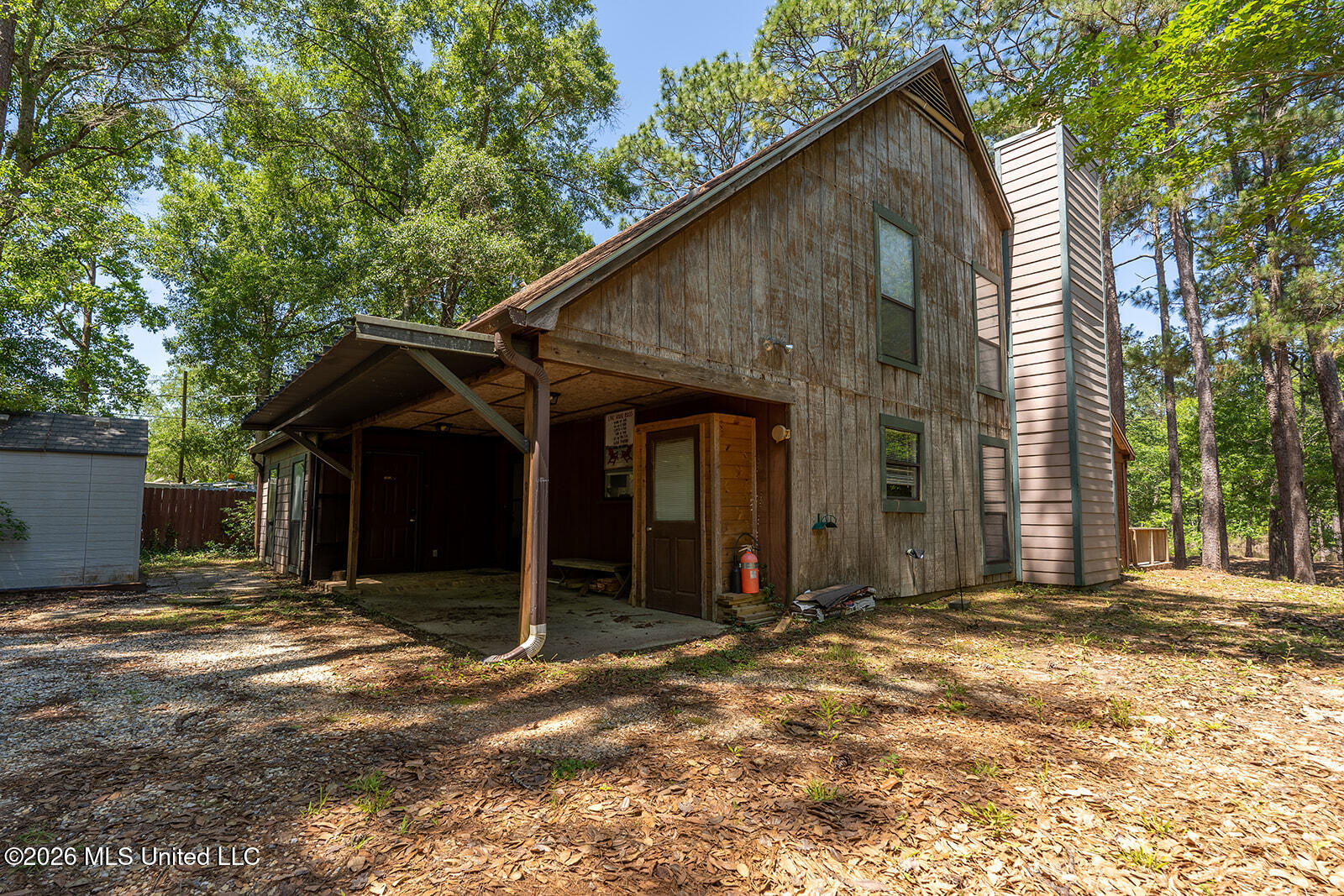 1836 E Lakeshore Drive Property Photo 1