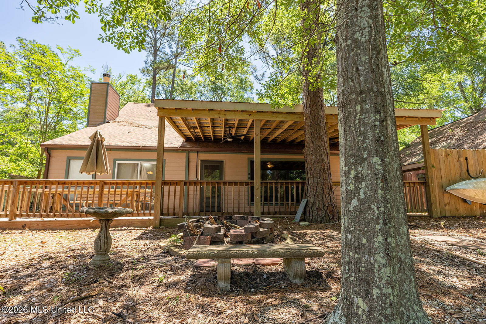 1836 E Lakeshore Drive Property Photo 12