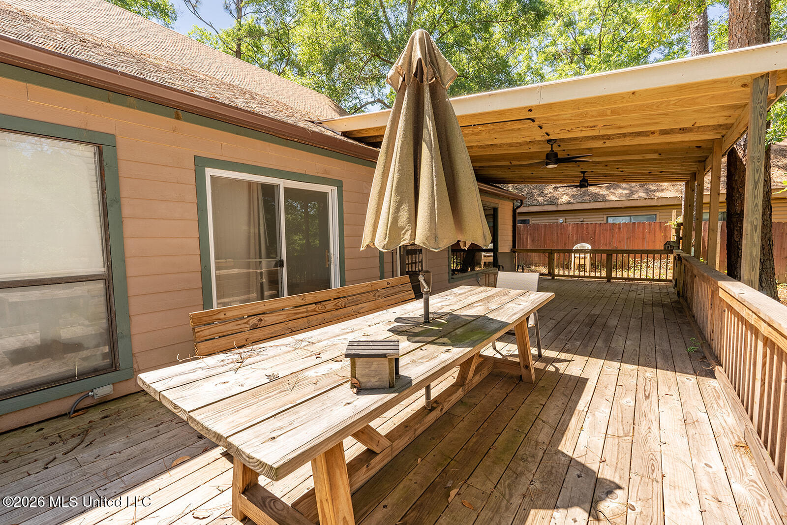 1836 E Lakeshore Drive Property Photo 16