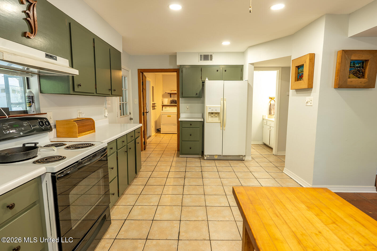 1836 E Lakeshore Drive Property Photo 23
