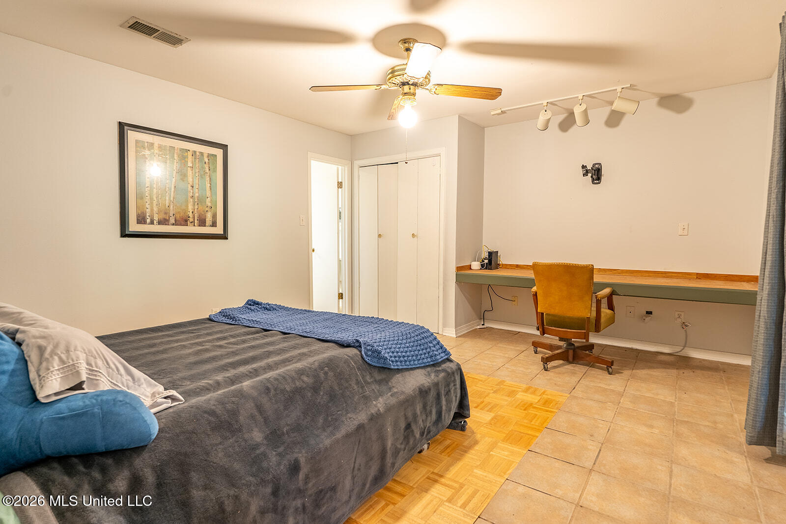 1836 E Lakeshore Drive Property Photo 36