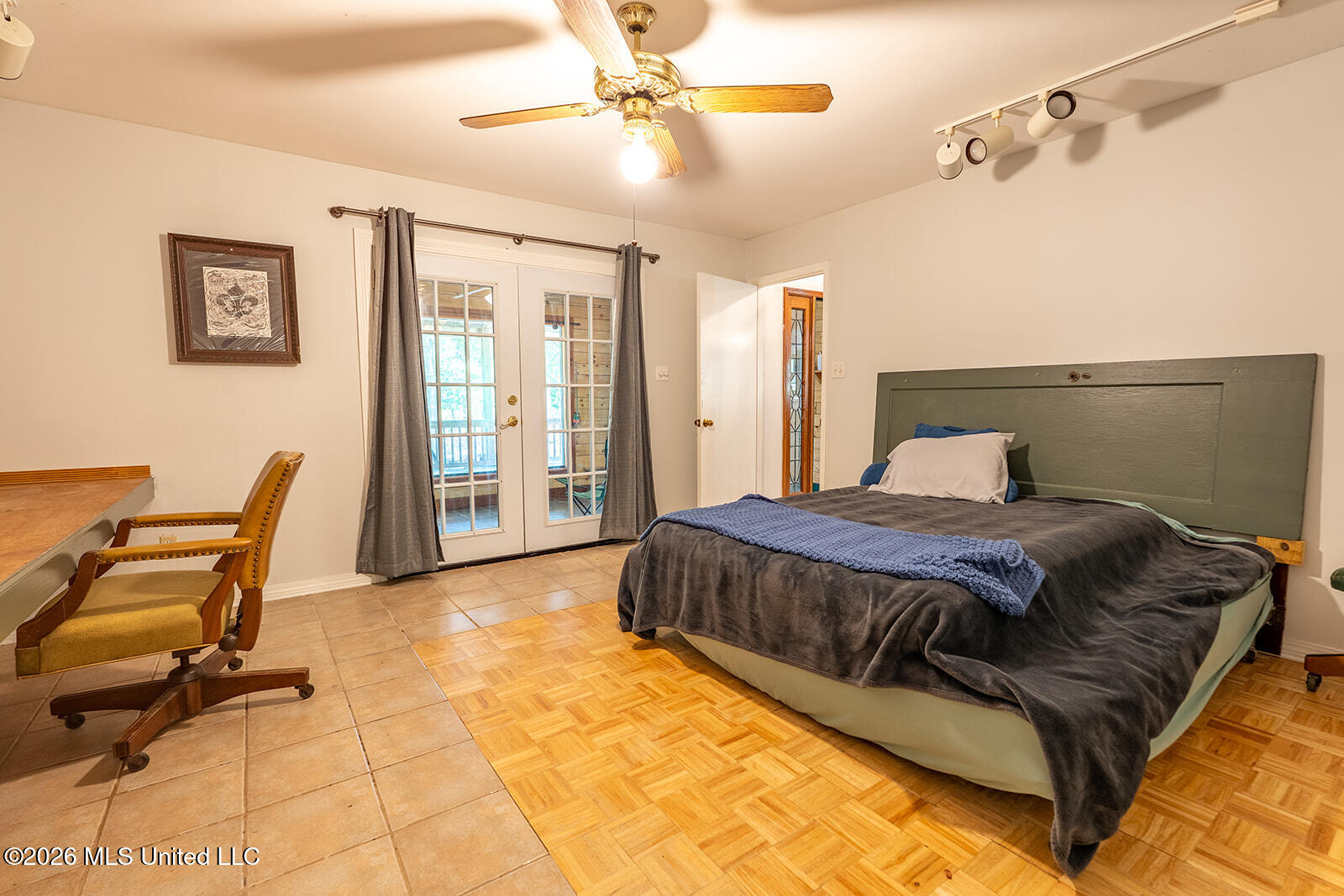 1836 E Lakeshore Drive Property Photo 38