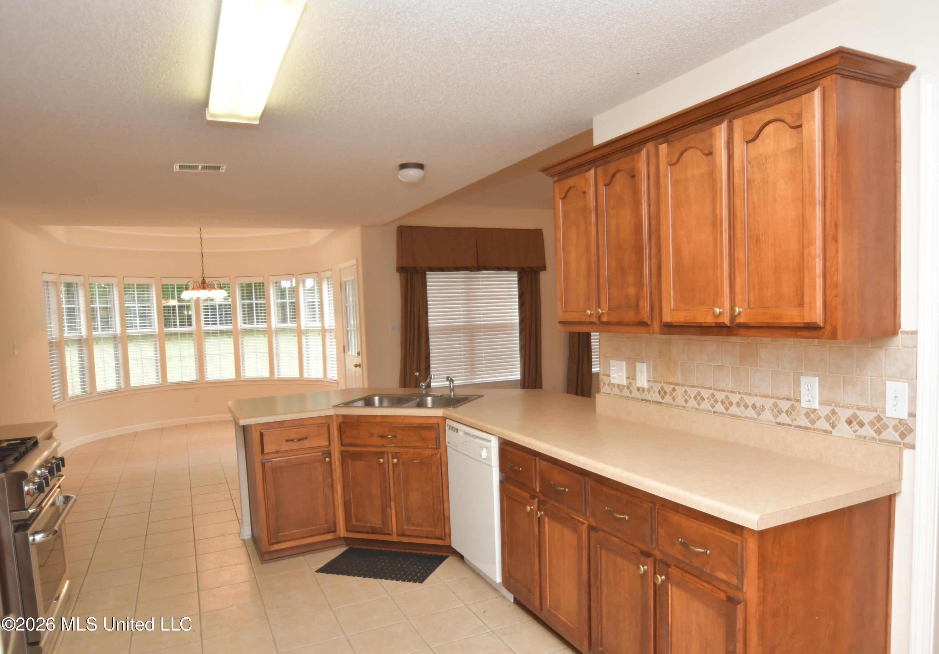 616 Ridge View Drive Property Photo 10