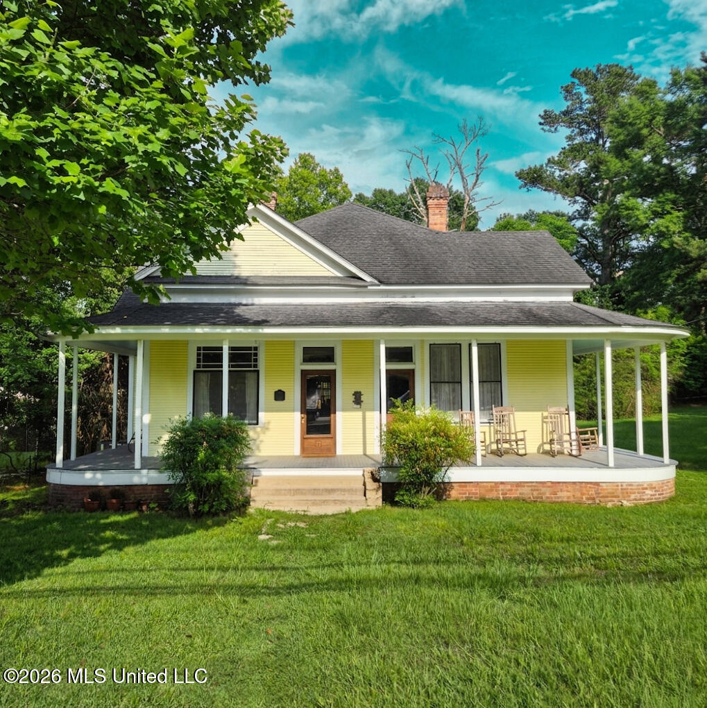 304 S Main Street Property Photo 1
