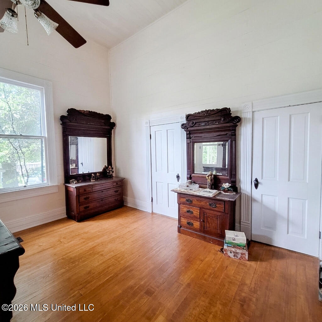304 S Main Street Property Photo 26