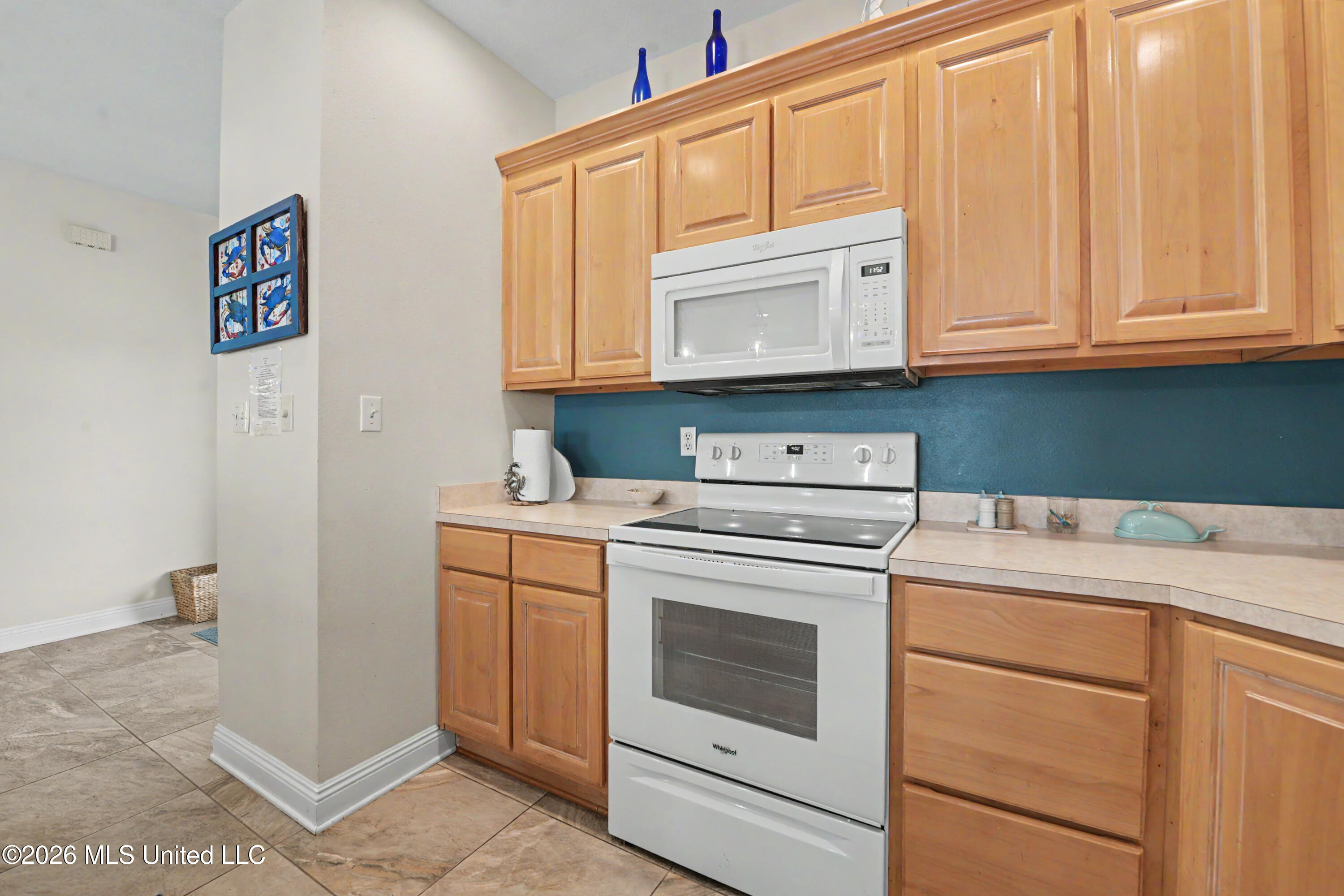 7613 Belle Fontaine Drive Property Photo 11