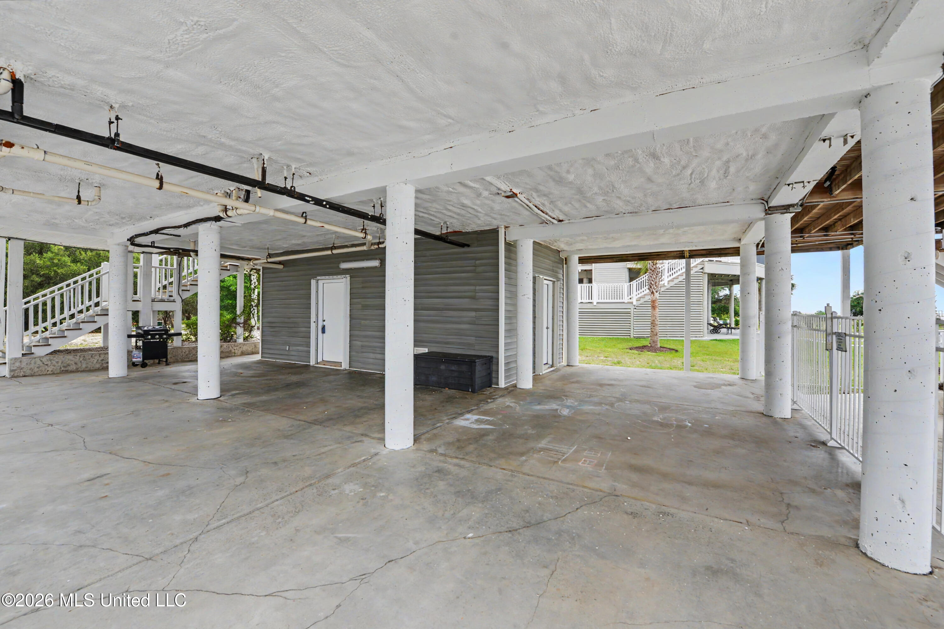 7613 Belle Fontaine Drive Property Photo 31