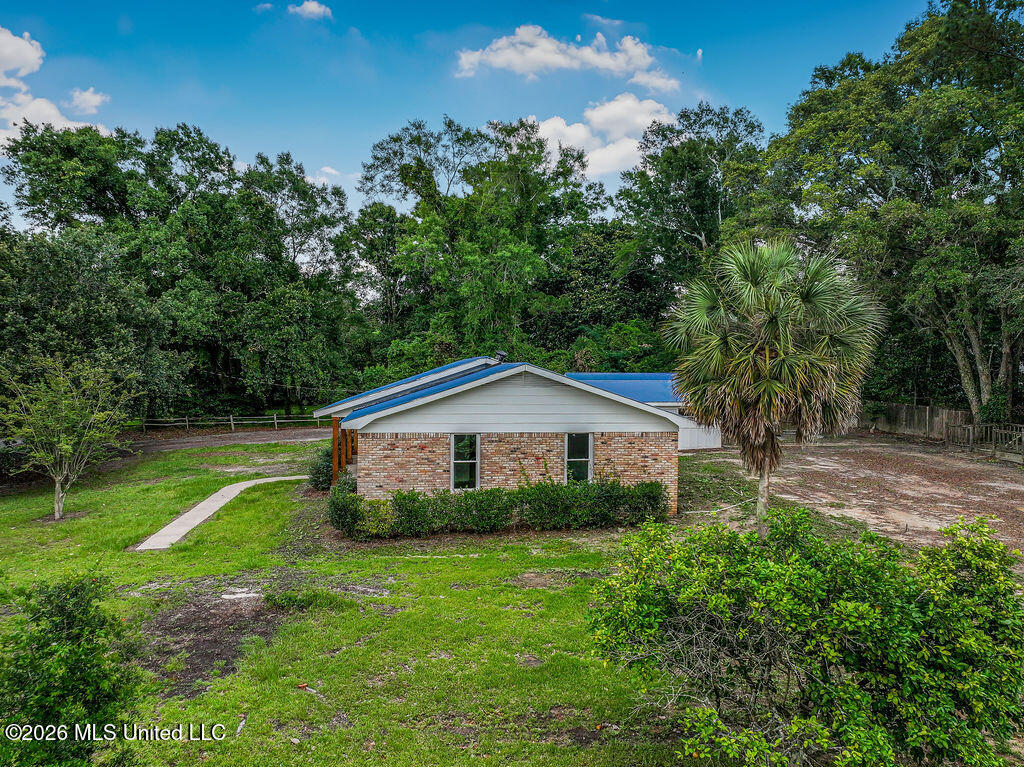 4024 Castenera Avenue Property Photo 12