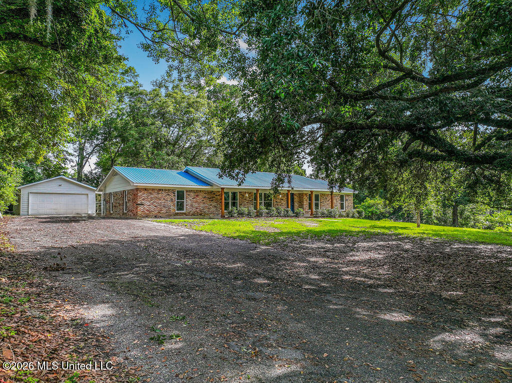 4024 Castenera Avenue Property Photo 18