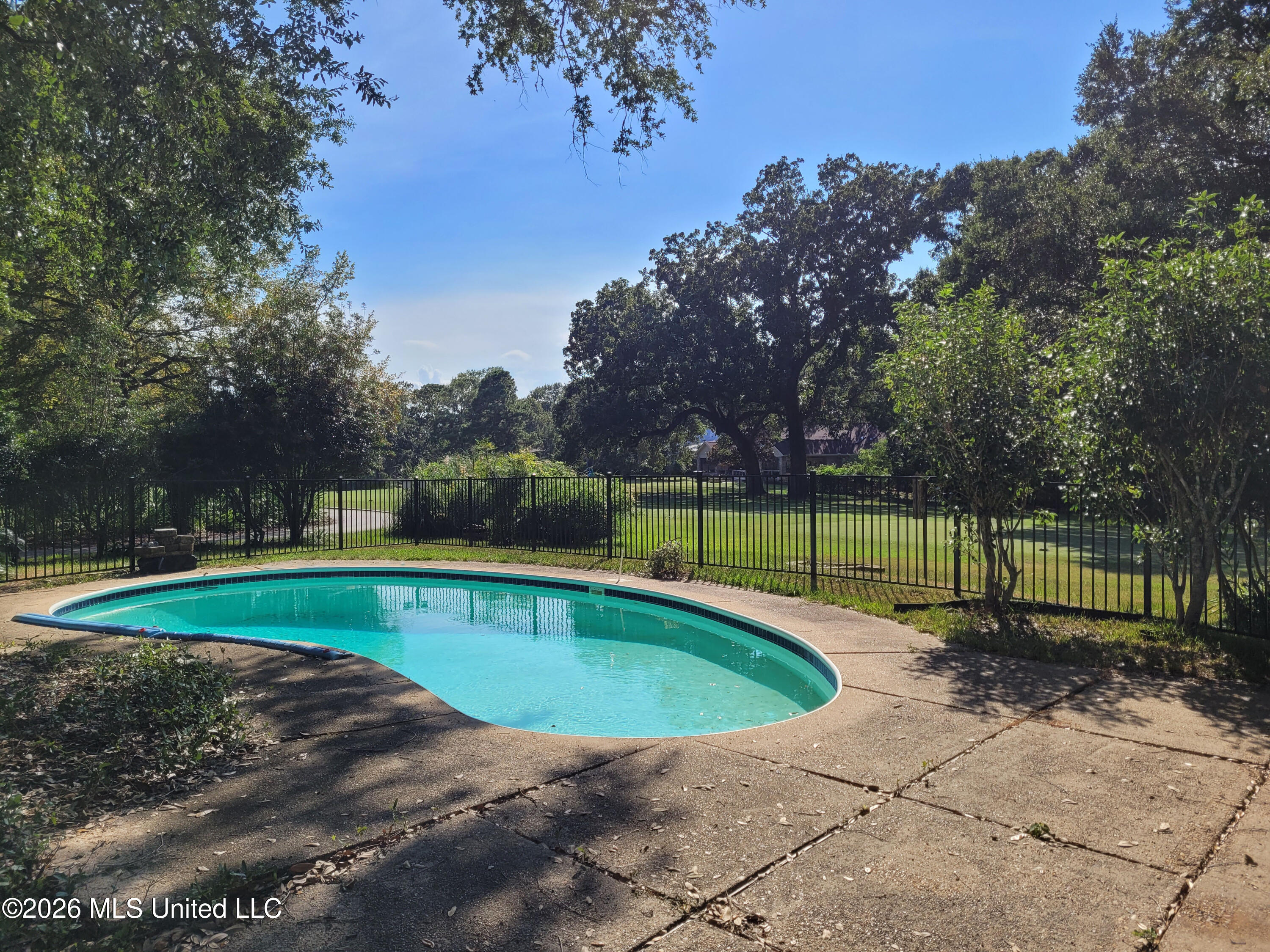 6621 Golf Club Drive Property Photo 3