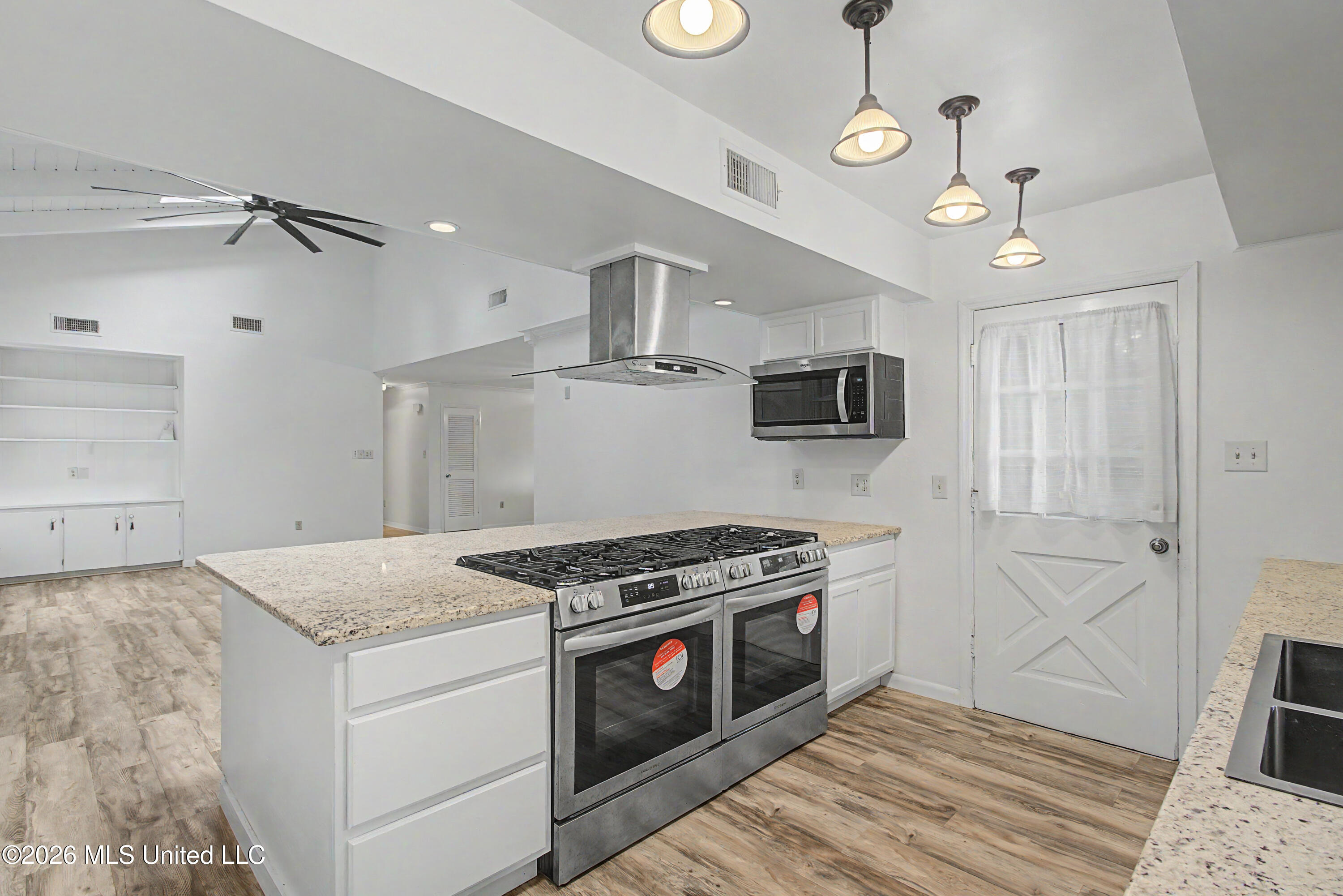 6621 Golf Club Drive Property Photo 11