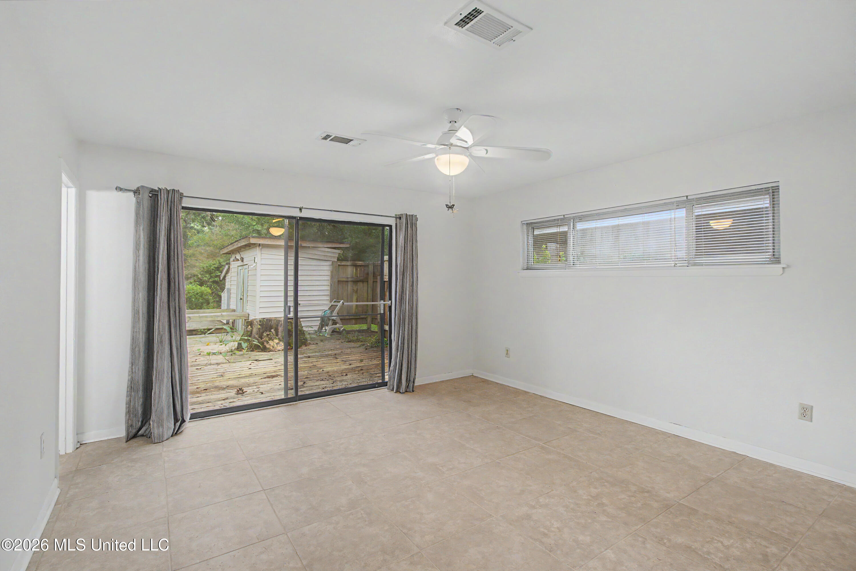 6621 Golf Club Drive Property Photo 14