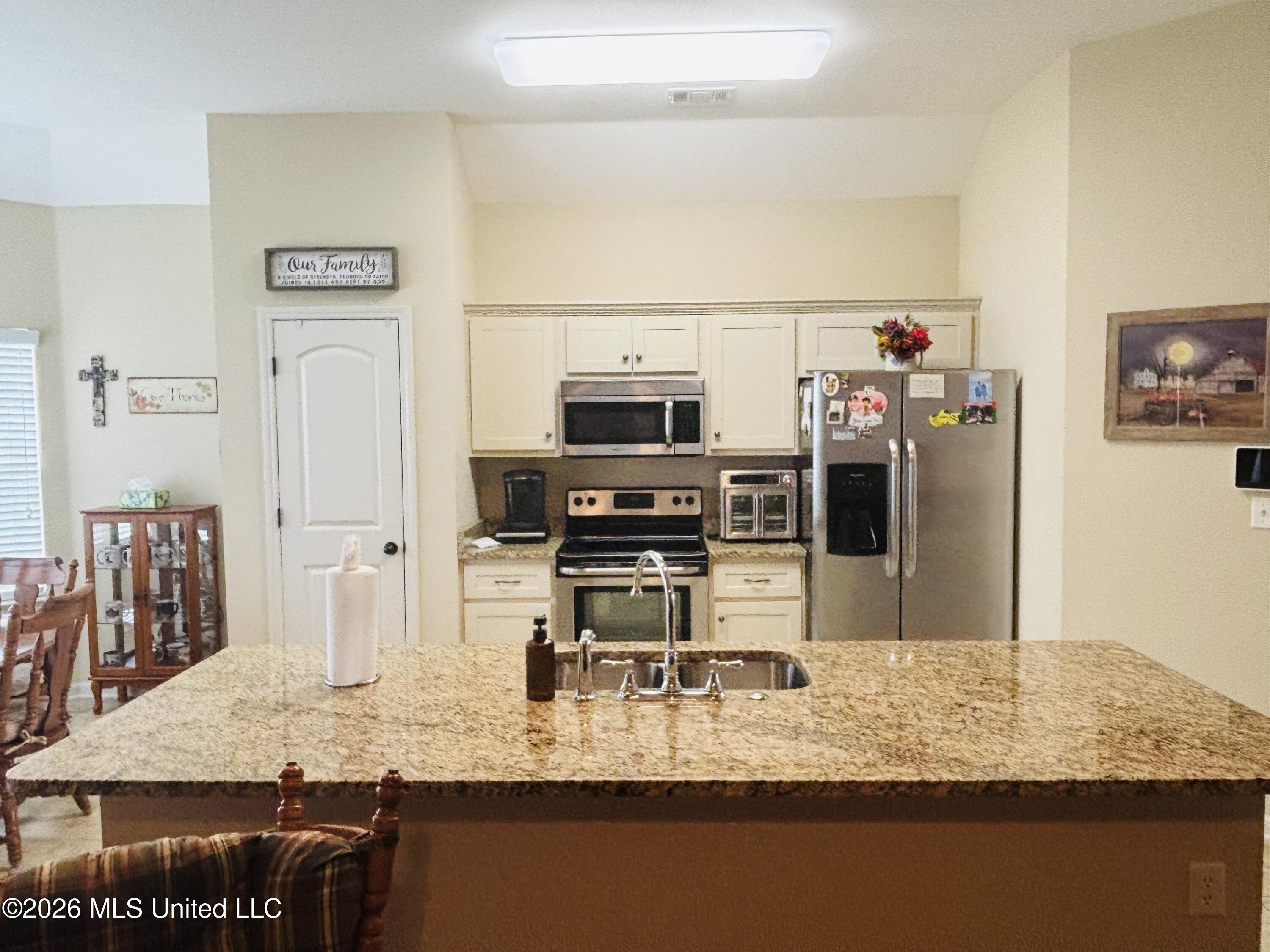 4132 Bramble Crest Drive Property Photo 4