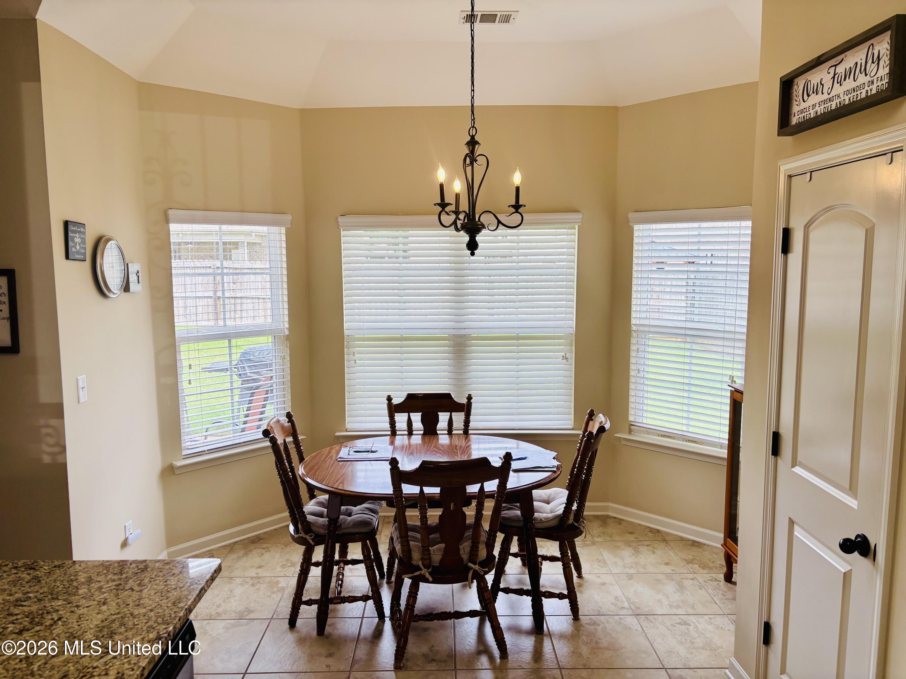 4132 Bramble Crest Drive Property Photo 6