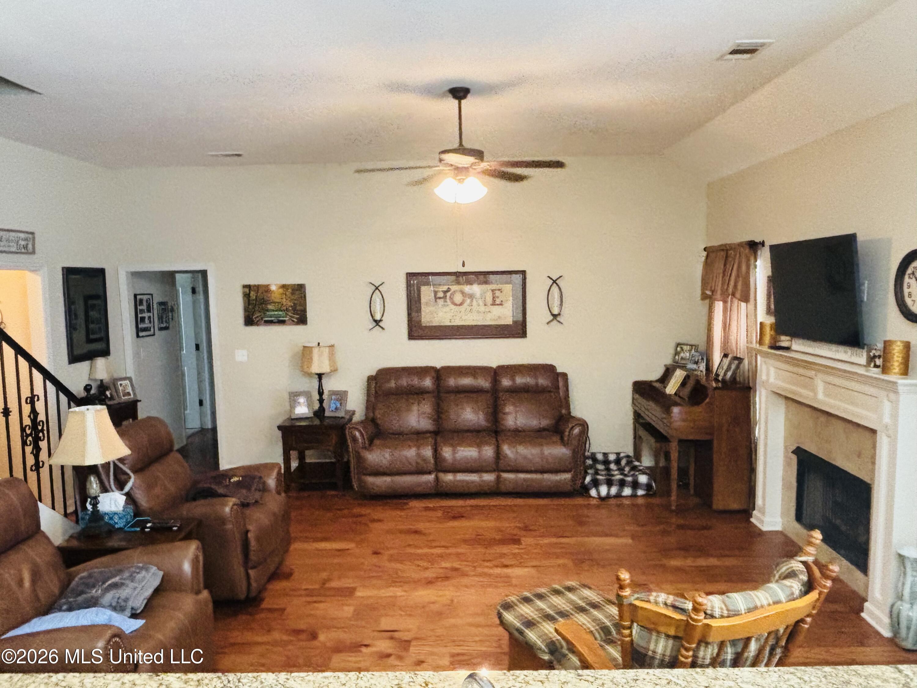 4132 Bramble Crest Drive Property Photo 7