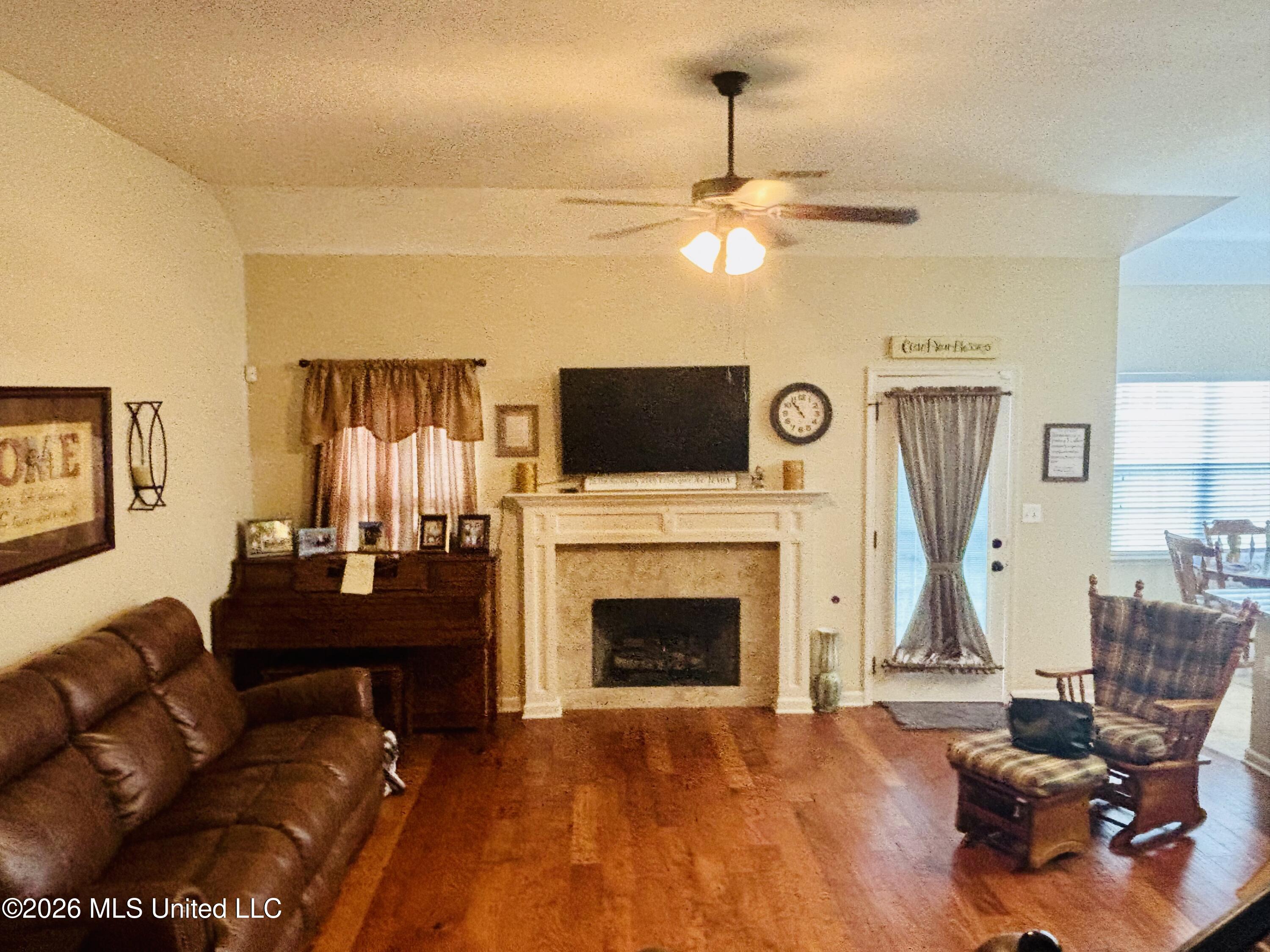 4132 Bramble Crest Drive Property Photo 8
