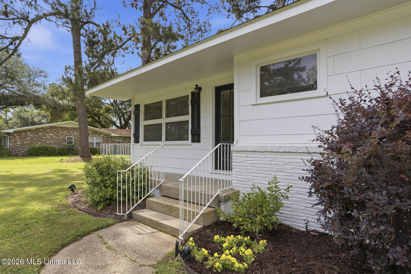 912 Lee Avenue Property Photo 4